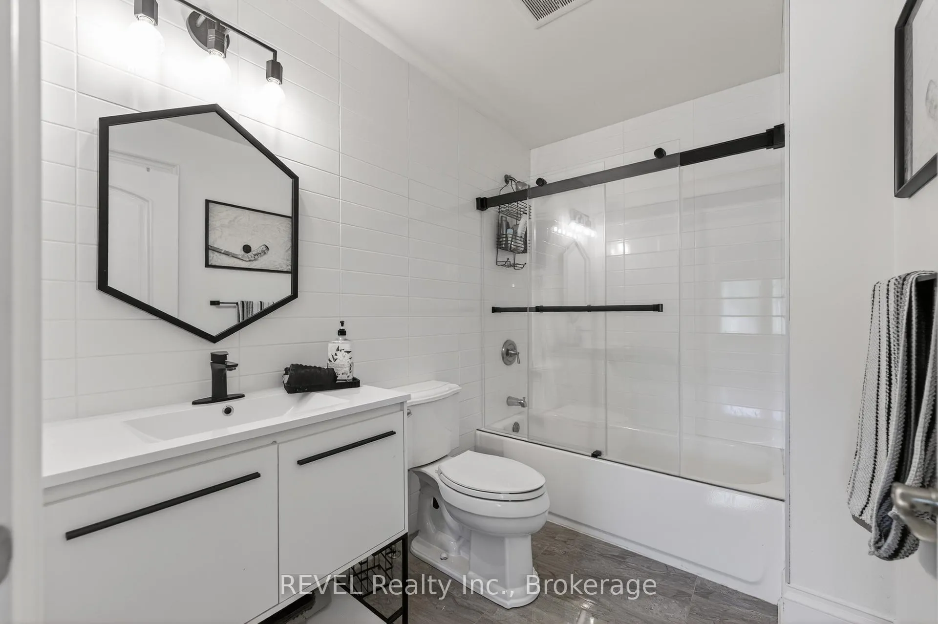 Photo 29 of 6745 Domenic Crescent, Niagara Falls, Stamford — HOMEH