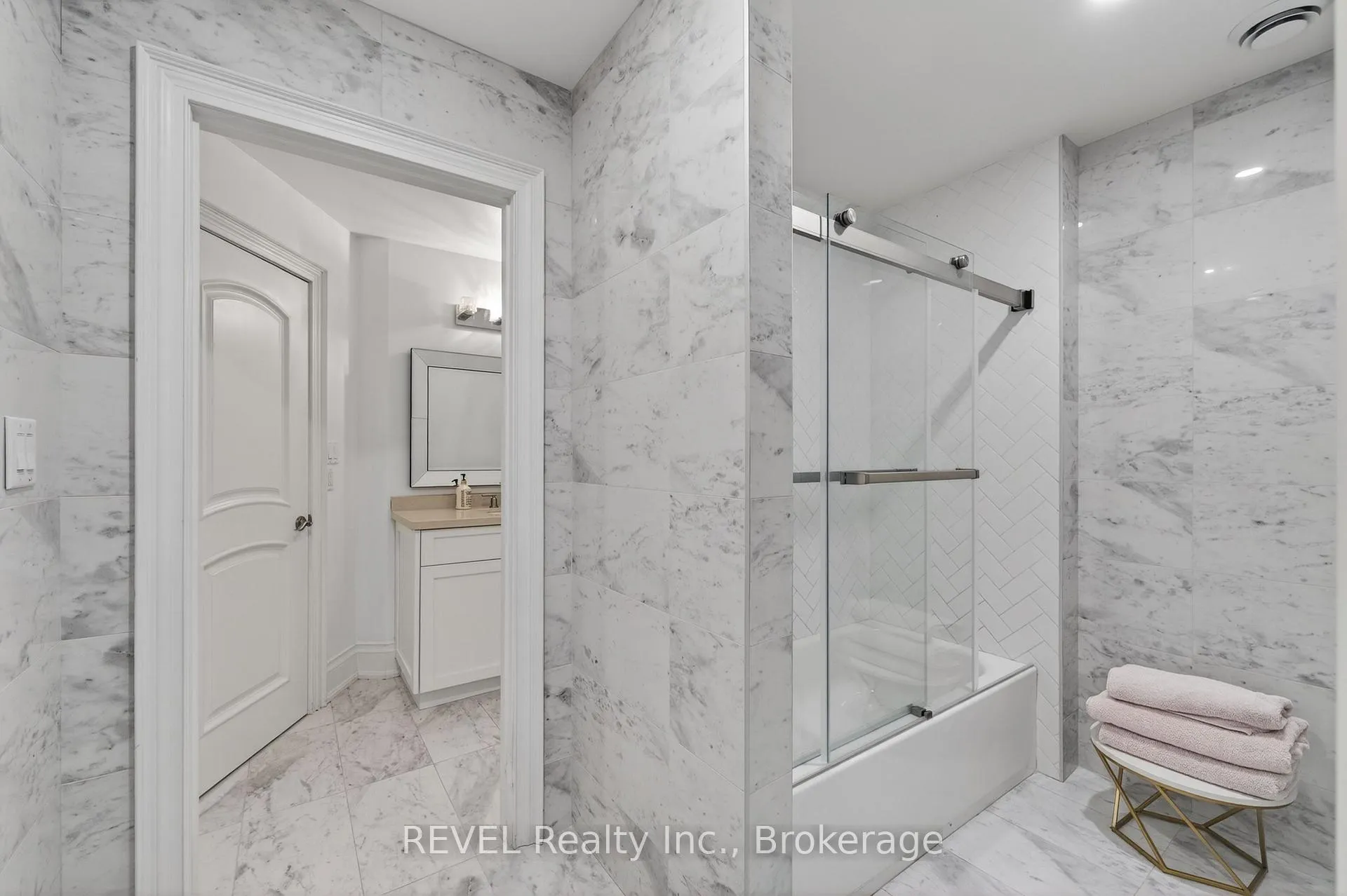 Photo 31 of 6745 Domenic Crescent, Niagara Falls, Stamford — HOMEH