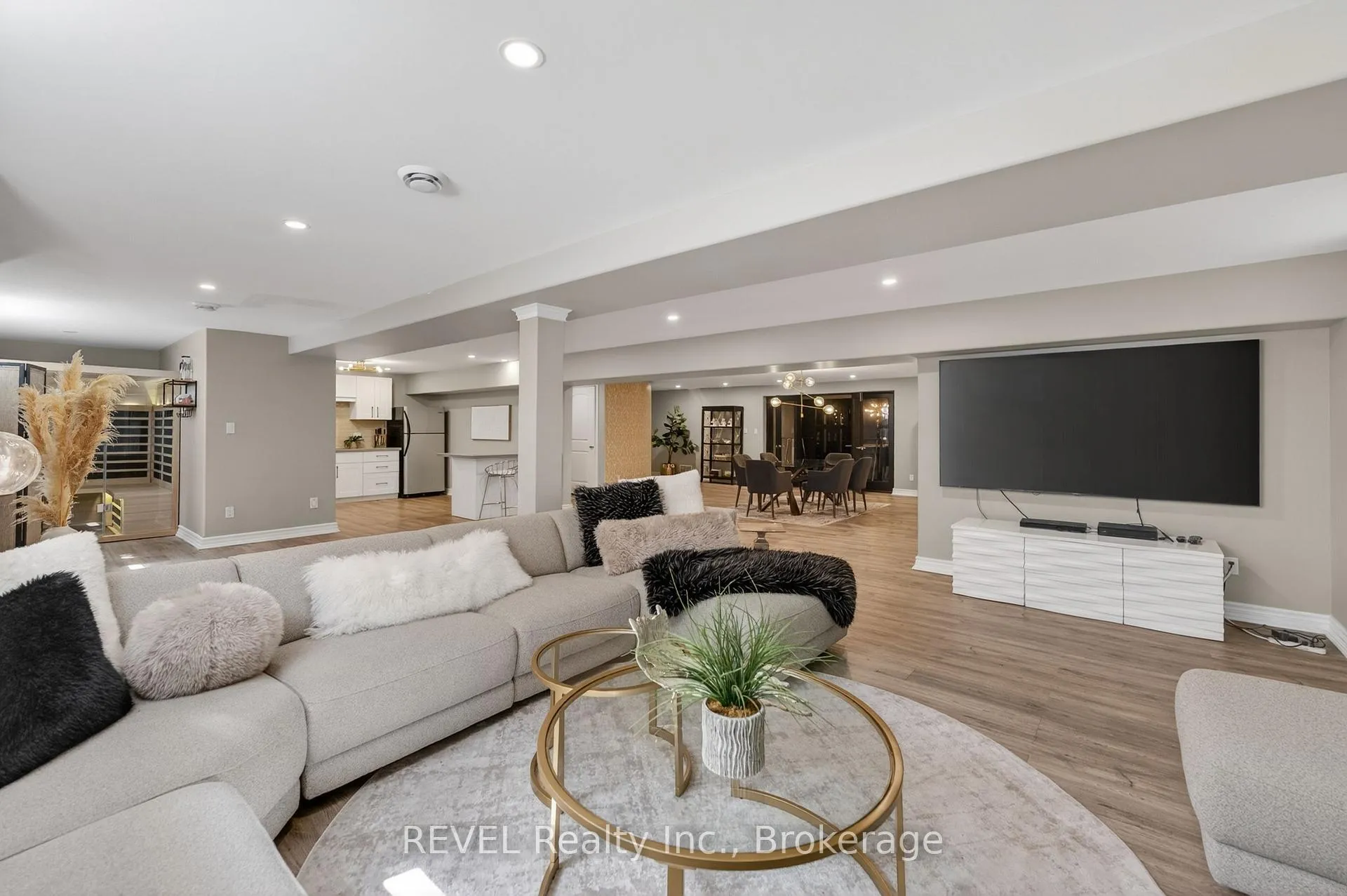 Photo 38 of 6745 Domenic Crescent, Niagara Falls, Stamford — HOMEH
