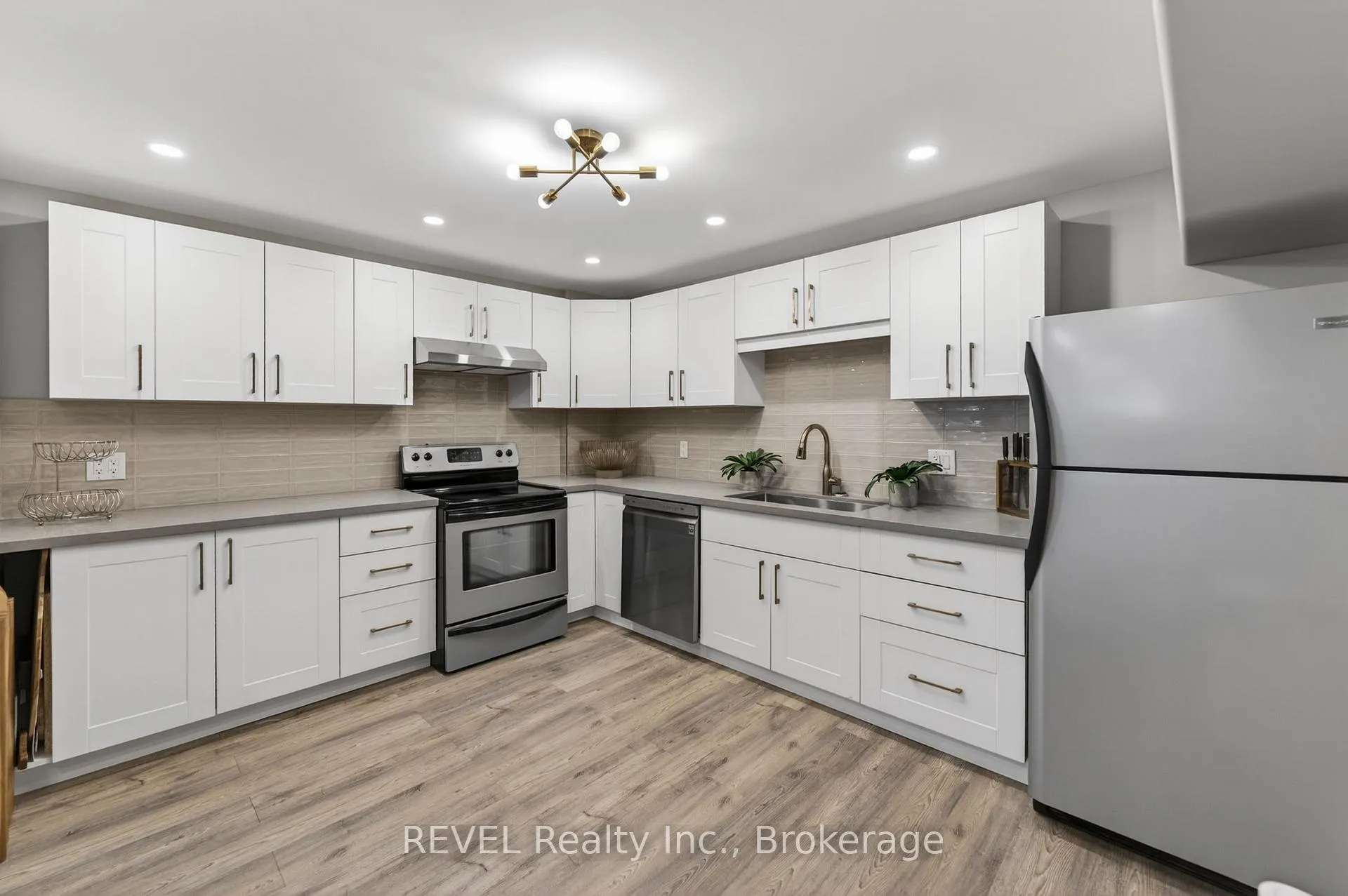 Photo 40 of 6745 Domenic Crescent, Niagara Falls, Stamford — HOMEH