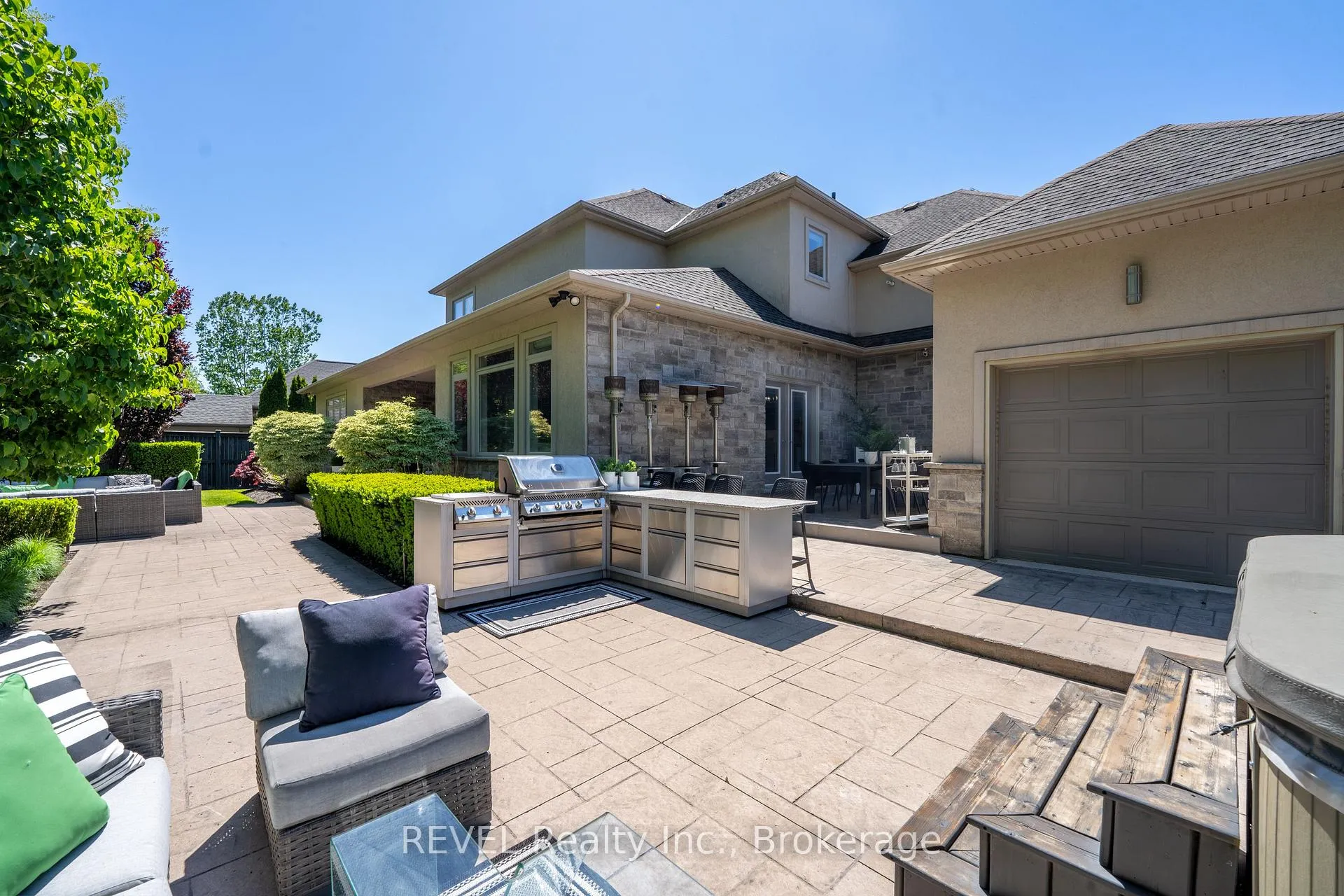 Photo 46 of 6745 Domenic Crescent, Niagara Falls, Stamford — HOMEH