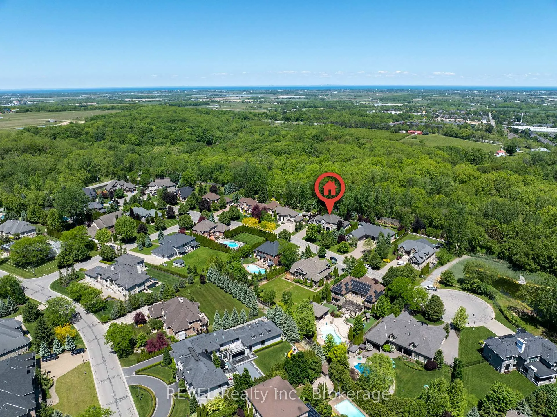 Photo 48 of 6745 Domenic Crescent, Niagara Falls, Stamford — HOMEH