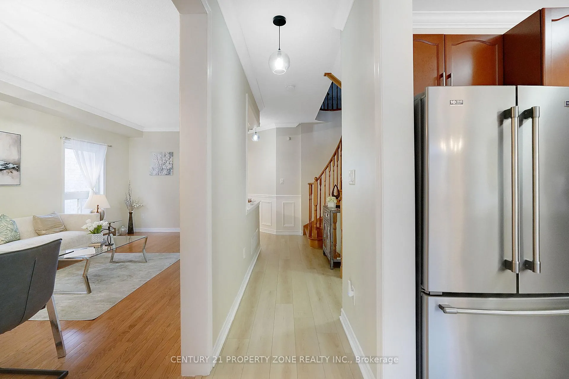 Photo 14 of 43 Alice Springs Crescent, Brampton, Credit Valley — HOMEH