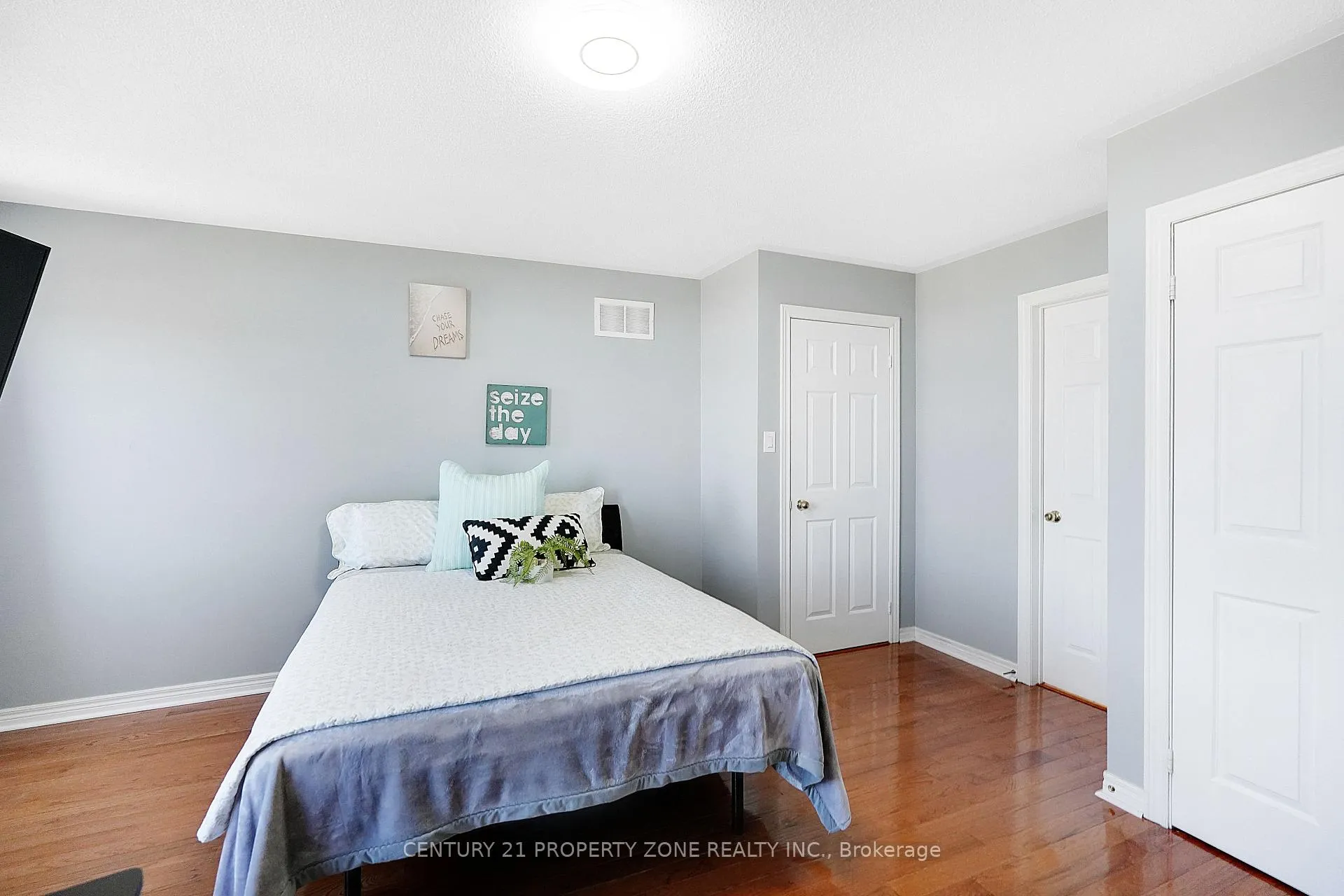 Photo 25 of 43 Alice Springs Crescent, Brampton, Credit Valley — HOMEH