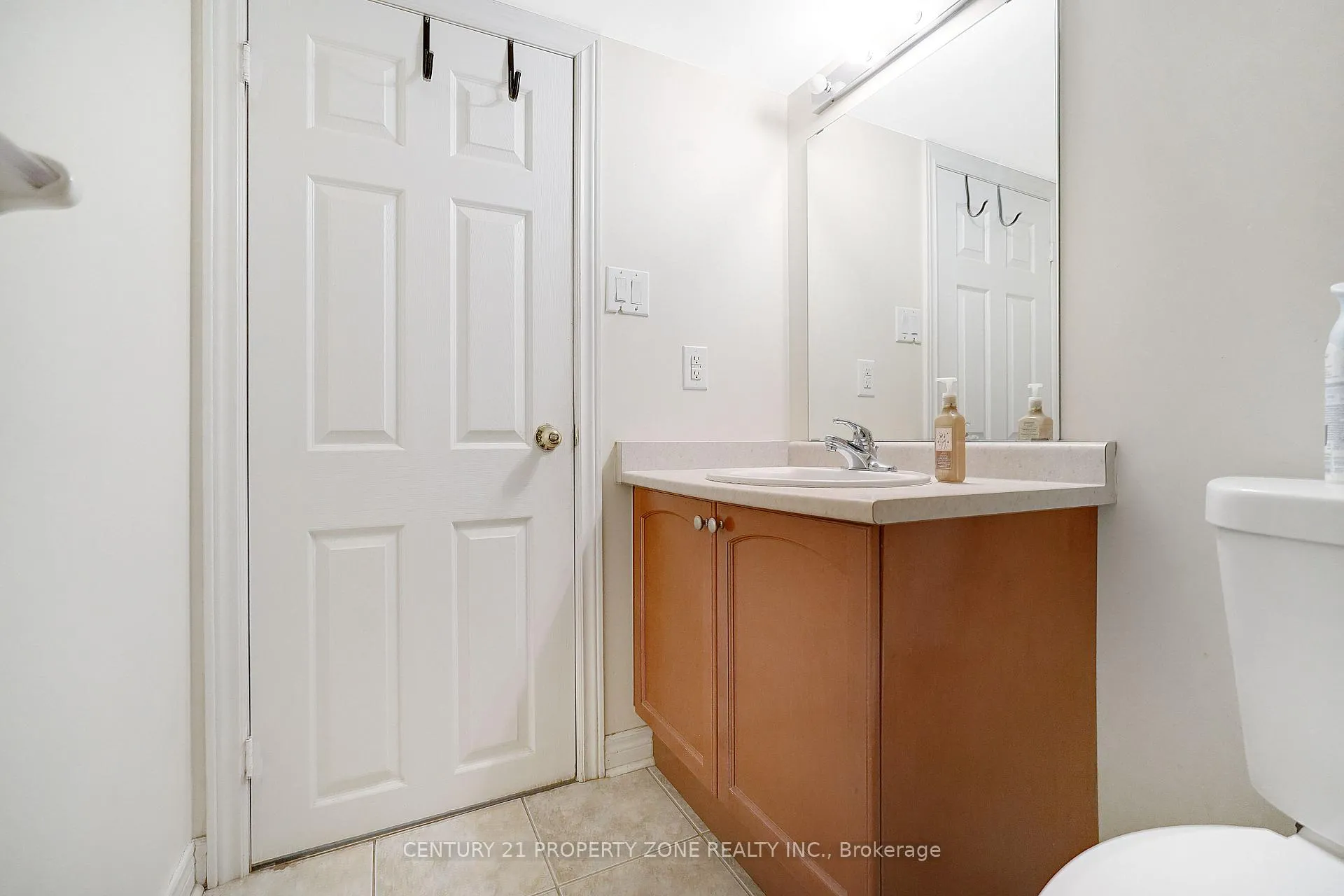 Photo 31 of 43 Alice Springs Crescent, Brampton, Credit Valley — HOMEH