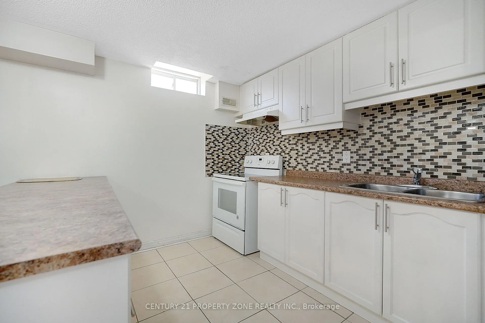 Photo 34 of 43 Alice Springs Crescent, Brampton, Credit Valley — HOMEH
