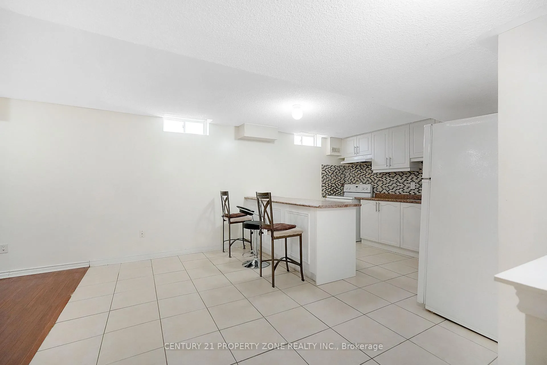 Photo 35 of 43 Alice Springs Crescent, Brampton, Credit Valley — HOMEH