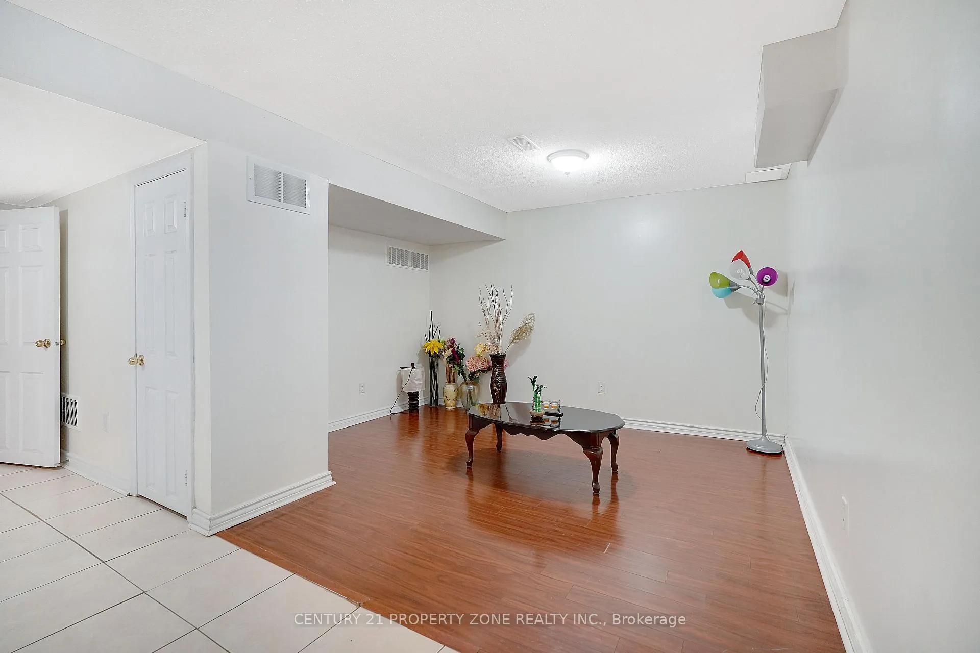 Photo 36 of 43 Alice Springs Crescent, Brampton, Credit Valley — HOMEH