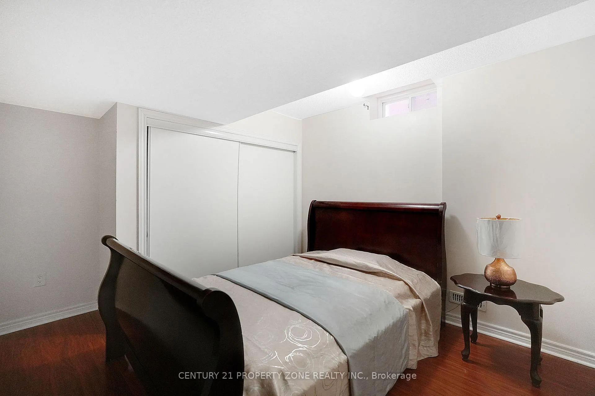 Photo 37 of 43 Alice Springs Crescent, Brampton, Credit Valley — HOMEH