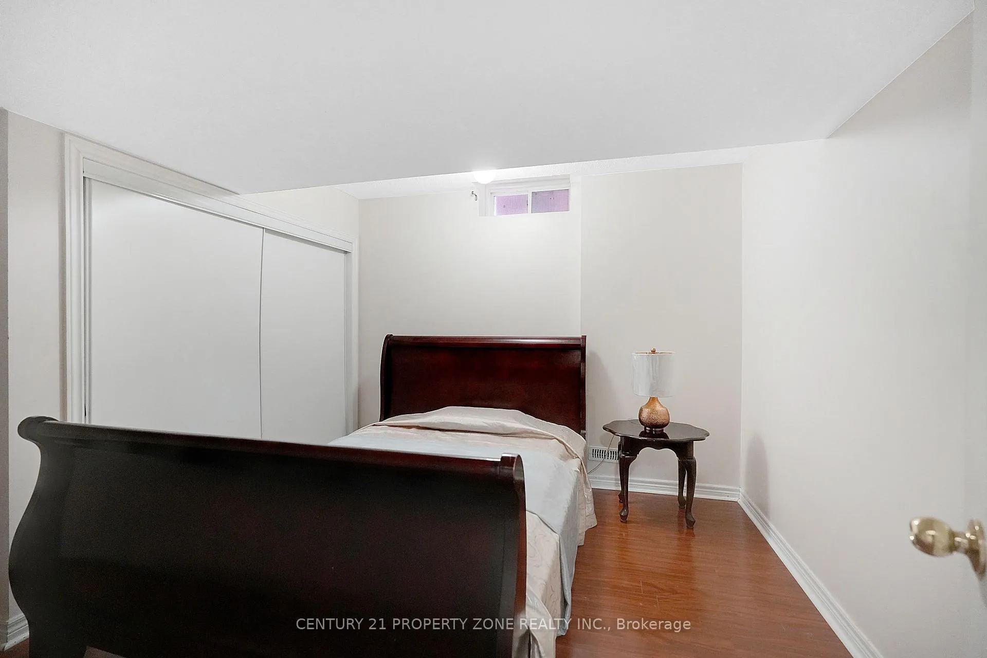Photo 38 of 43 Alice Springs Crescent, Brampton, Credit Valley — HOMEH