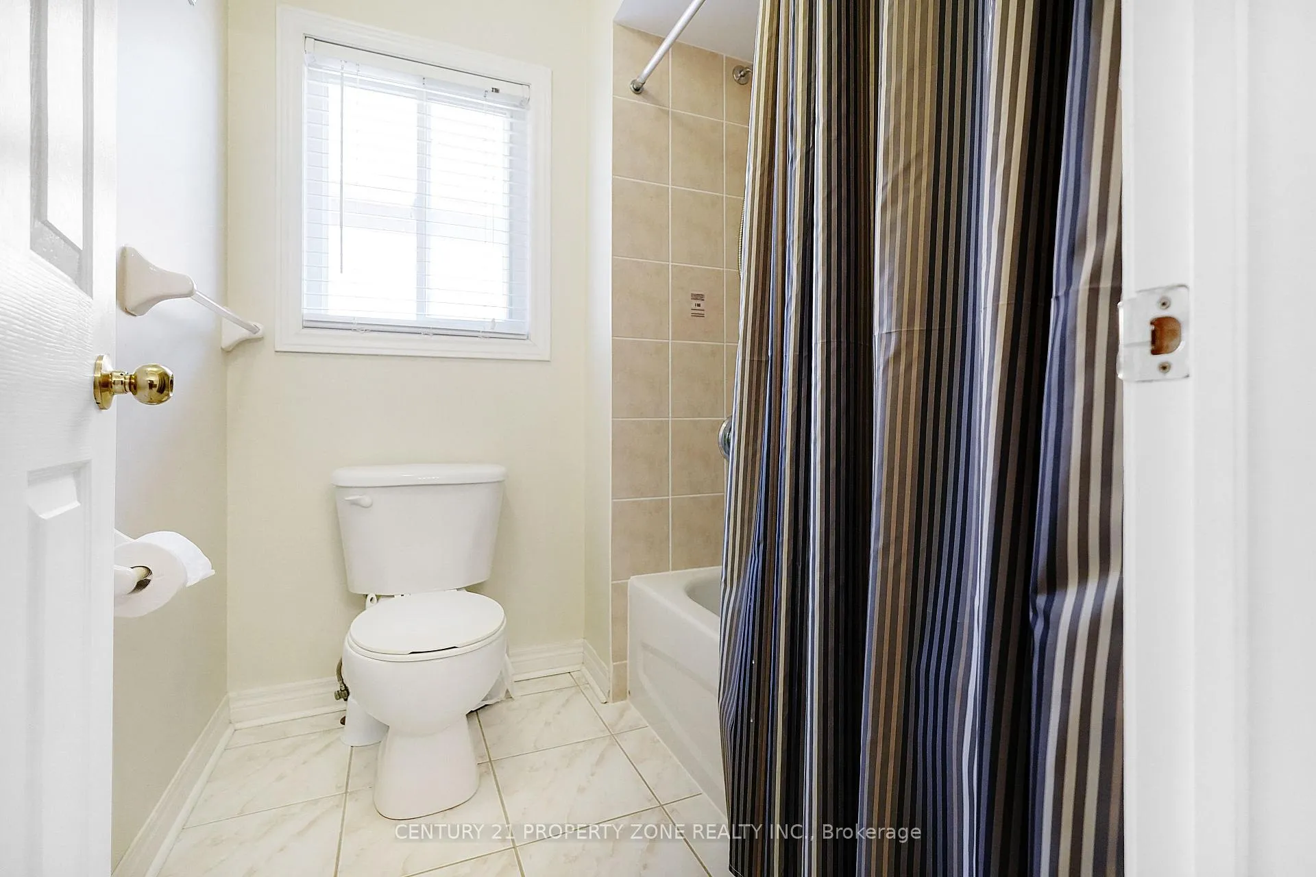 Photo 39 of 43 Alice Springs Crescent, Brampton, Credit Valley — HOMEH