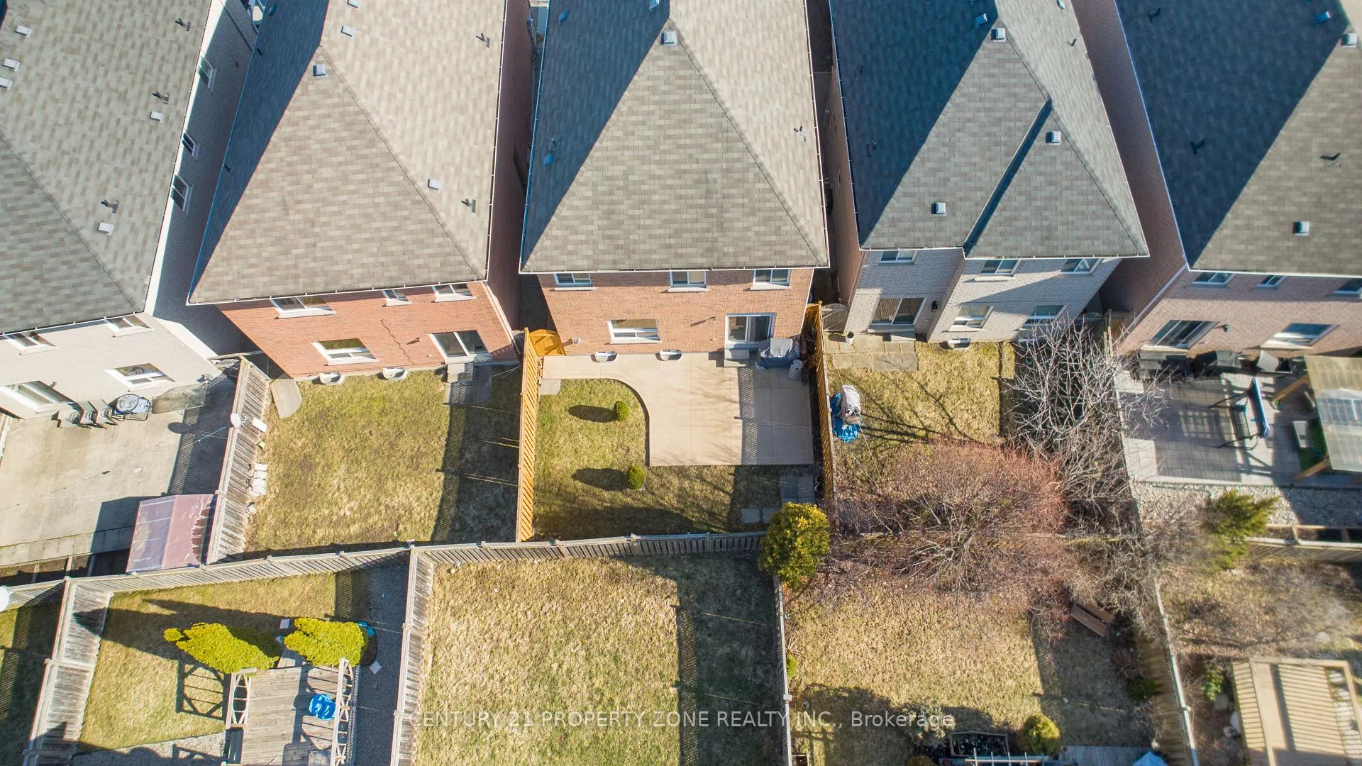 Photo 42 of 43 Alice Springs Crescent, Brampton, Credit Valley — HOMEH