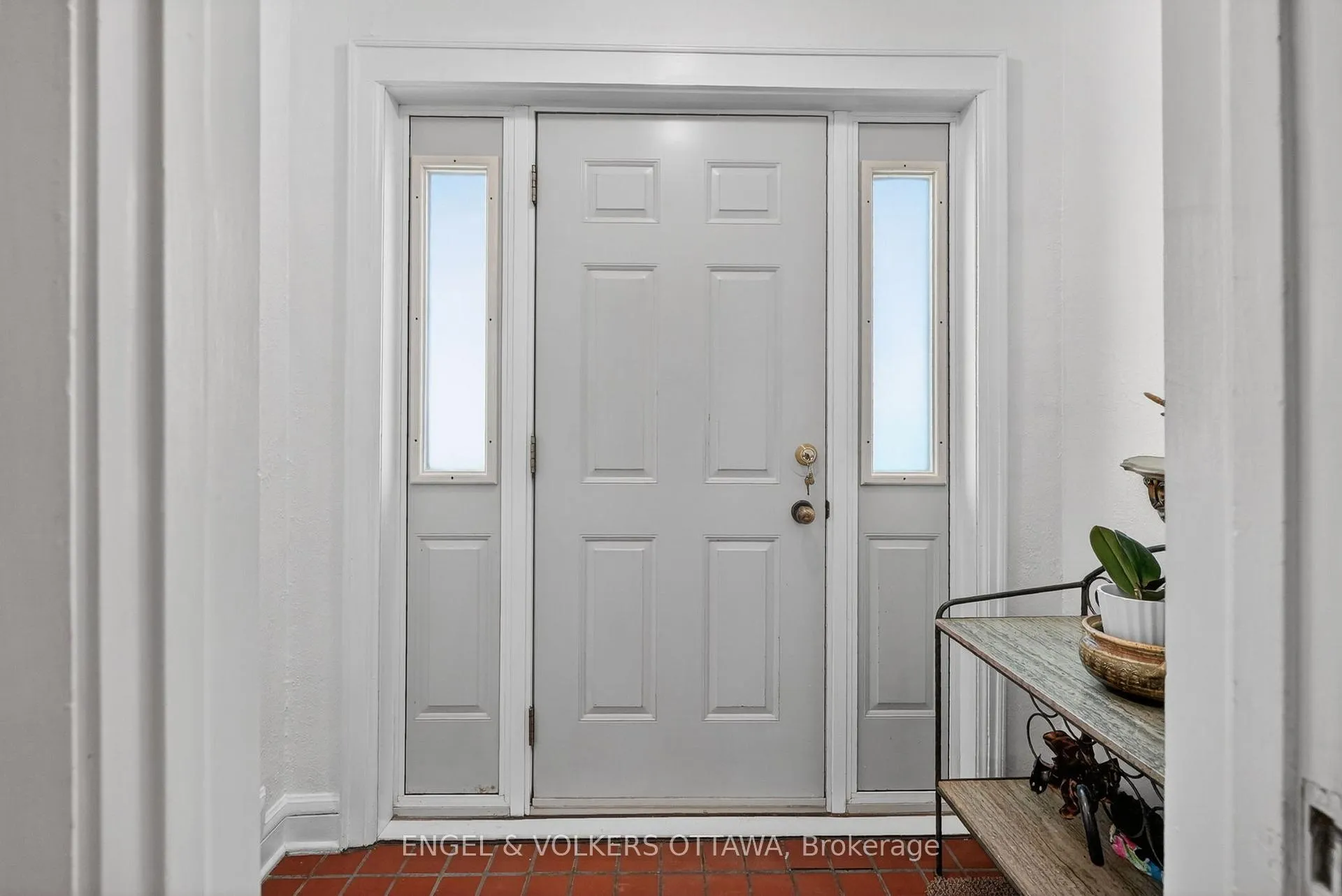 Photo 3 of 347 Island Park Drive, Ottawa, Ottawa West — HOMEH