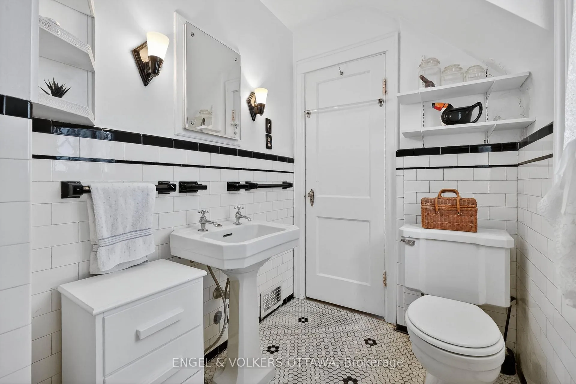 Photo 30 of 347 Island Park Drive, Ottawa, Ottawa West — HOMEH