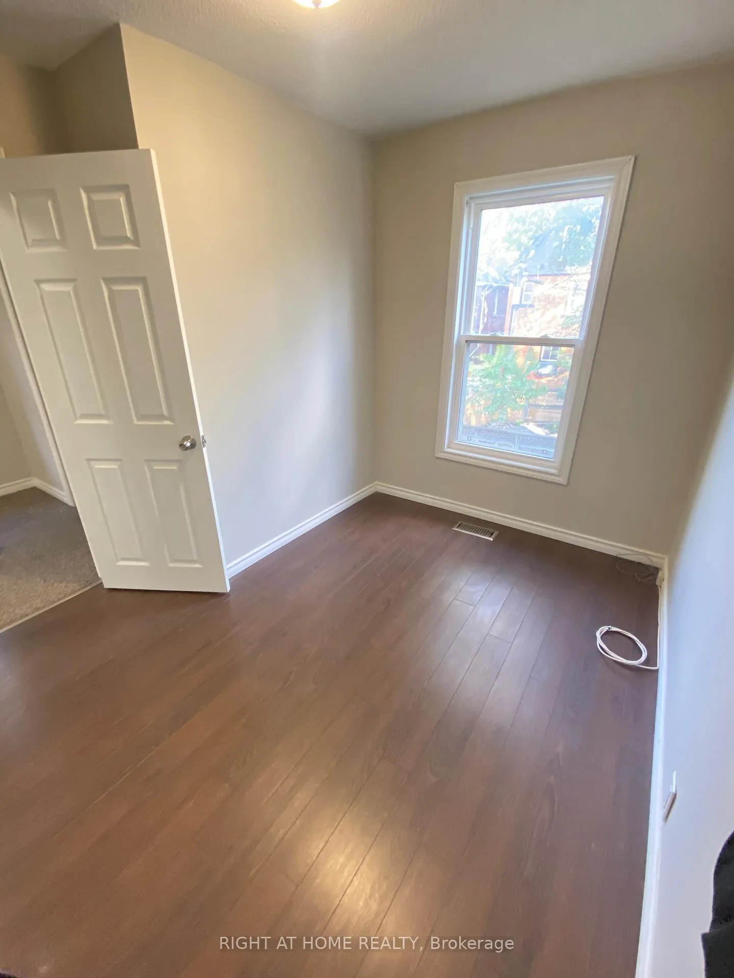 Photo 11 of 60 Arthur Avenue N, Hamilton, Gibson — HOMEH