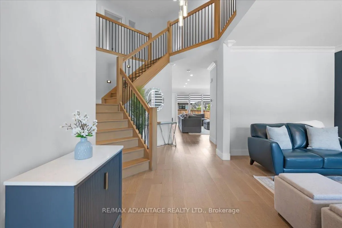 Photo 4 of 3359 Regiment Road, London, South V — HOMEH