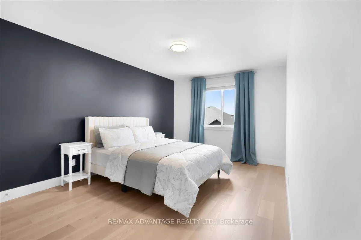 Photo 20 of 3359 Regiment Road, London, South V — HOMEH