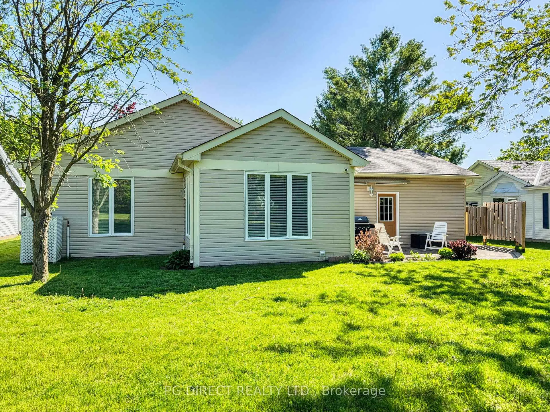 Photo 16 of 113 White Bark Way, Centre Wellington, Belwood — HOMEH