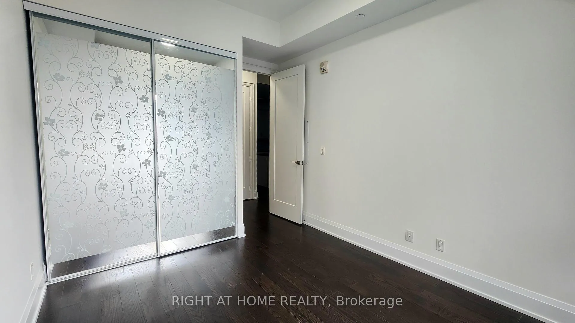 Photo 19 of Unit 210, 20 Fred Varley Drive, Markham, Unionville — HOMEH
