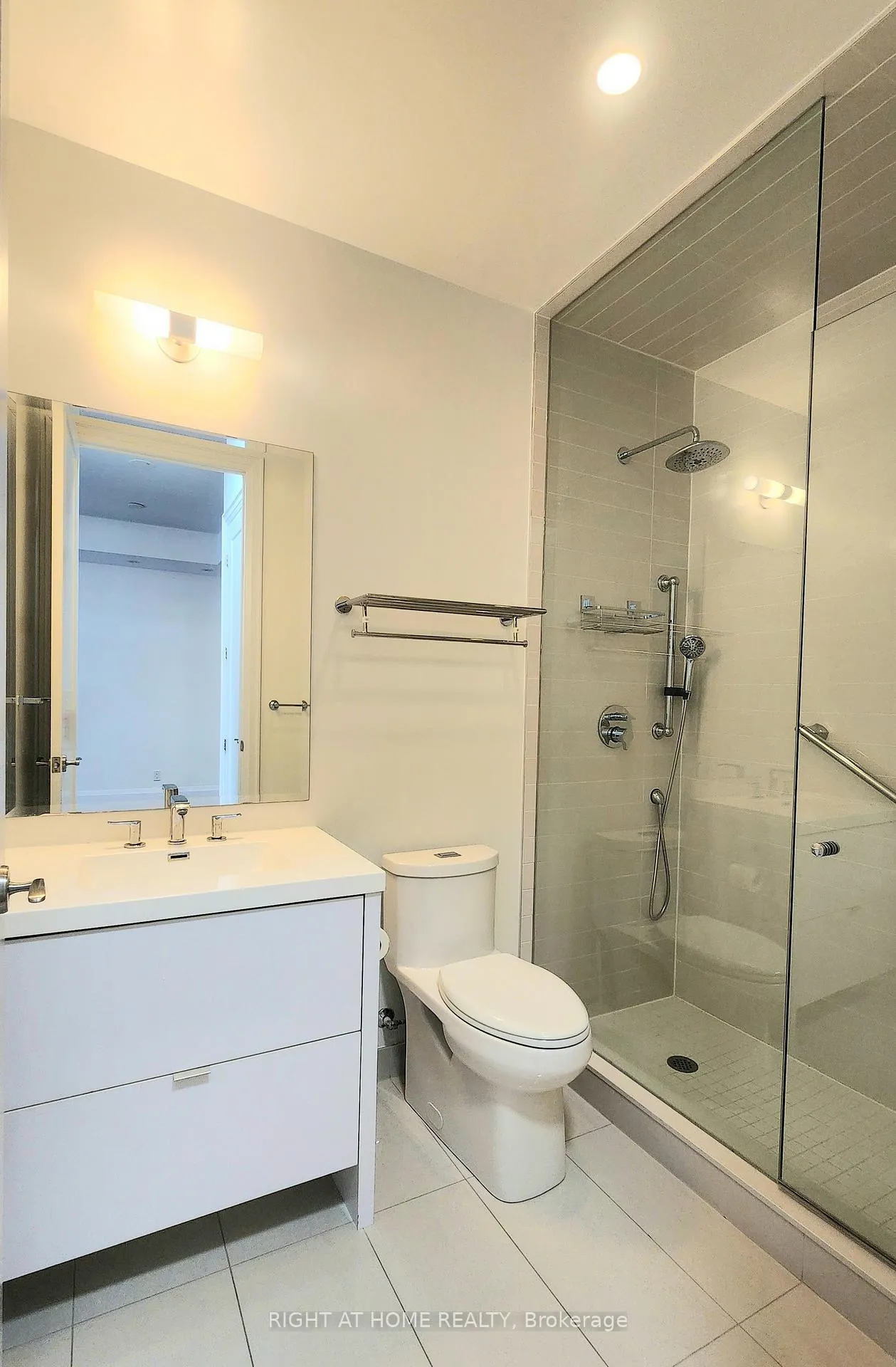 Photo 26 of Unit 210, 20 Fred Varley Drive, Markham, Unionville — HOMEH