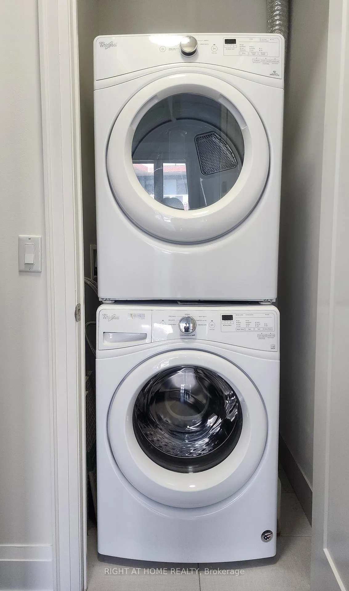 Photo 31 of Unit 210, 20 Fred Varley Drive, Markham, Unionville — HOMEH