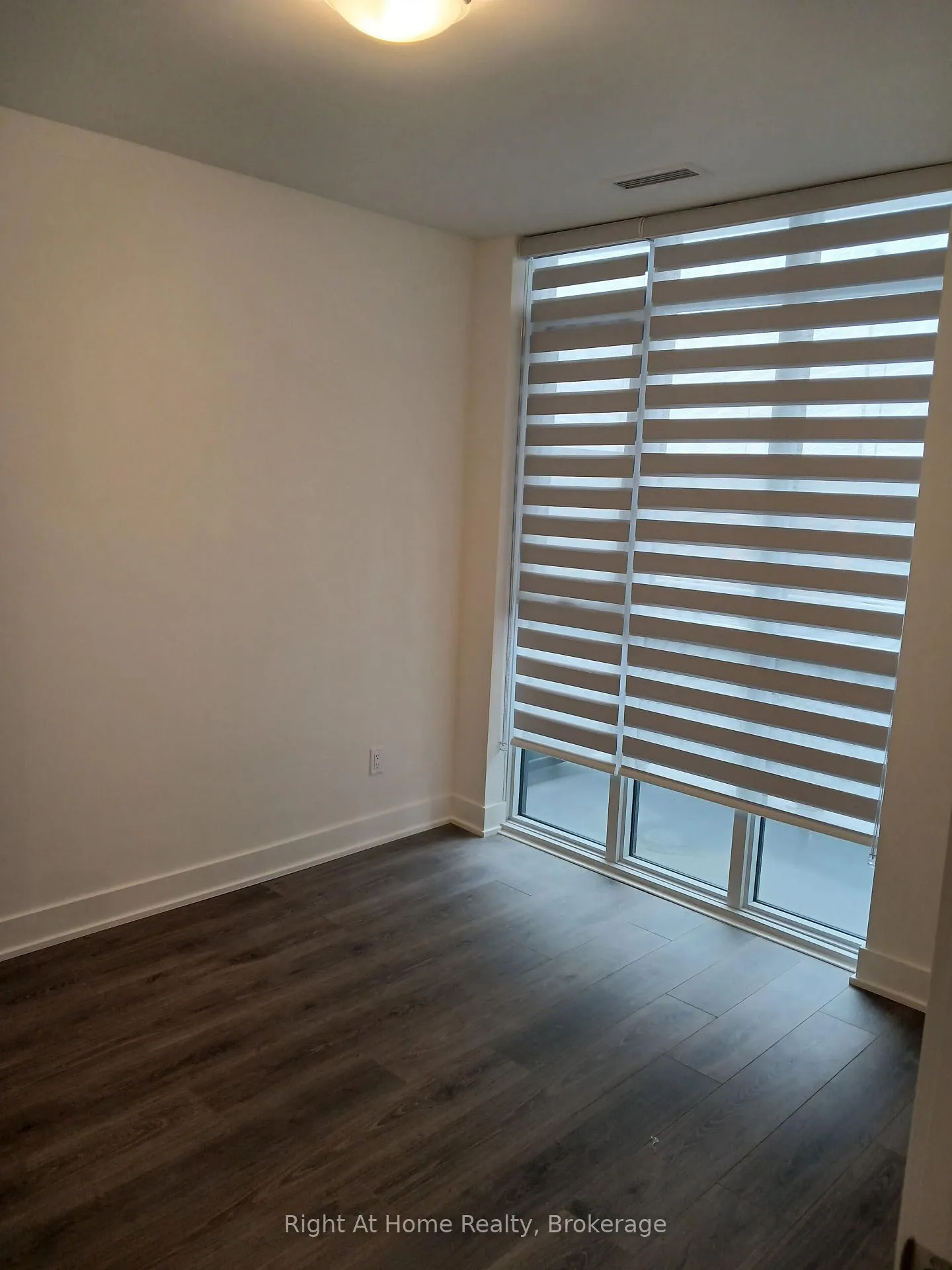 Photo 3 of Unit 342, 2545 Simcoe St N Street S, Oshawa, Windfields — HOMEH