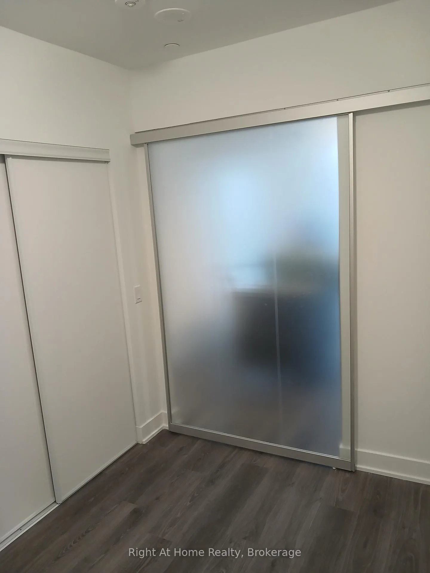 Photo 4 of Unit 342, 2545 Simcoe St N Street S, Oshawa, Windfields — HOMEH