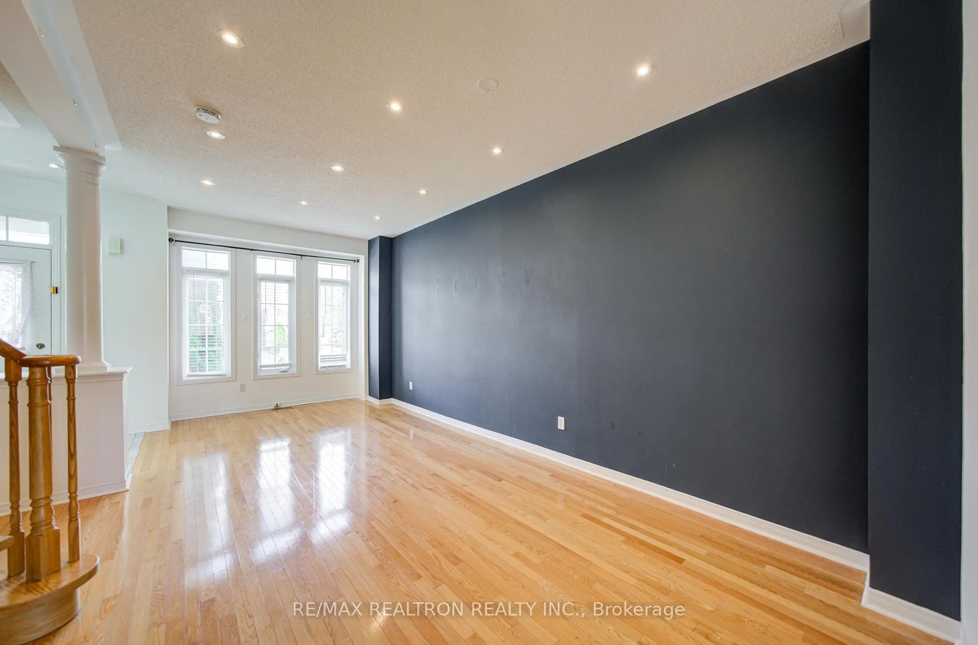 Photo 3 of 2365 Bur Oak Avenue, Markham, Greensborough — HOMEH