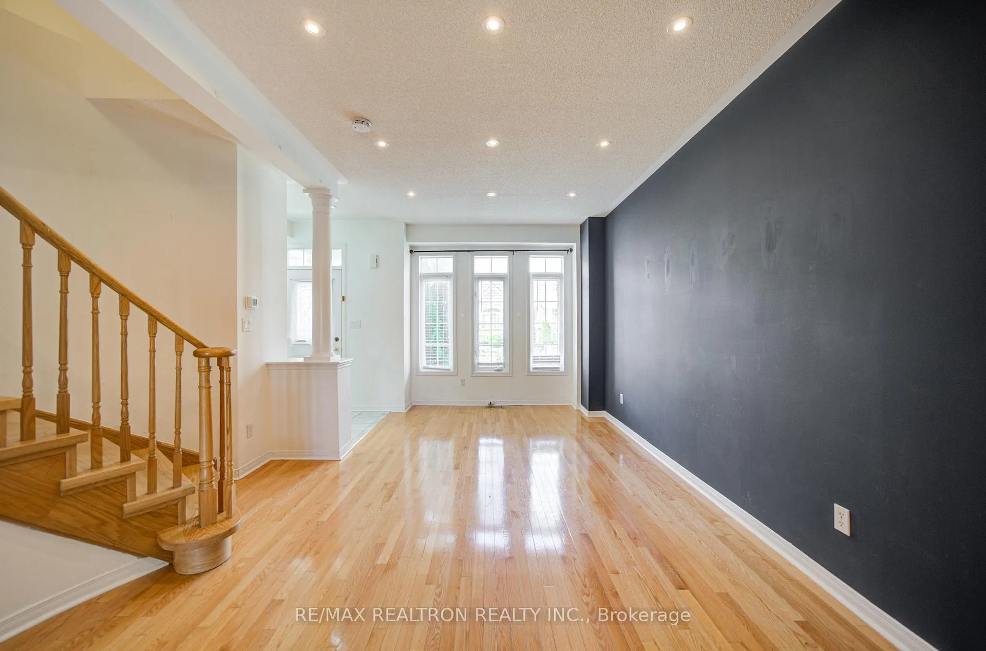 Photo 5 of 2365 Bur Oak Avenue, Markham, Greensborough — HOMEH