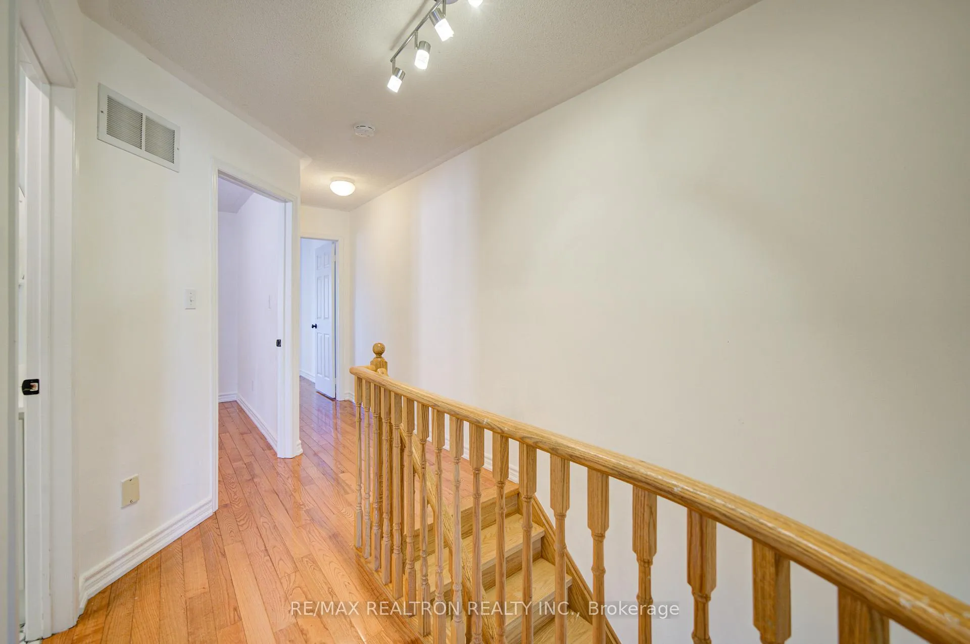 Photo 11 of 2365 Bur Oak Avenue, Markham, Greensborough — HOMEH