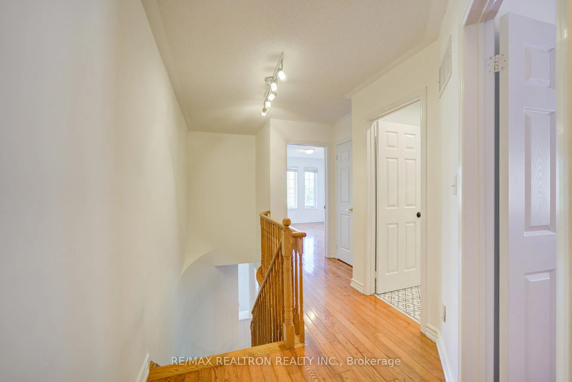 Photo 12 of 2365 Bur Oak Avenue, Markham, Greensborough — HOMEH