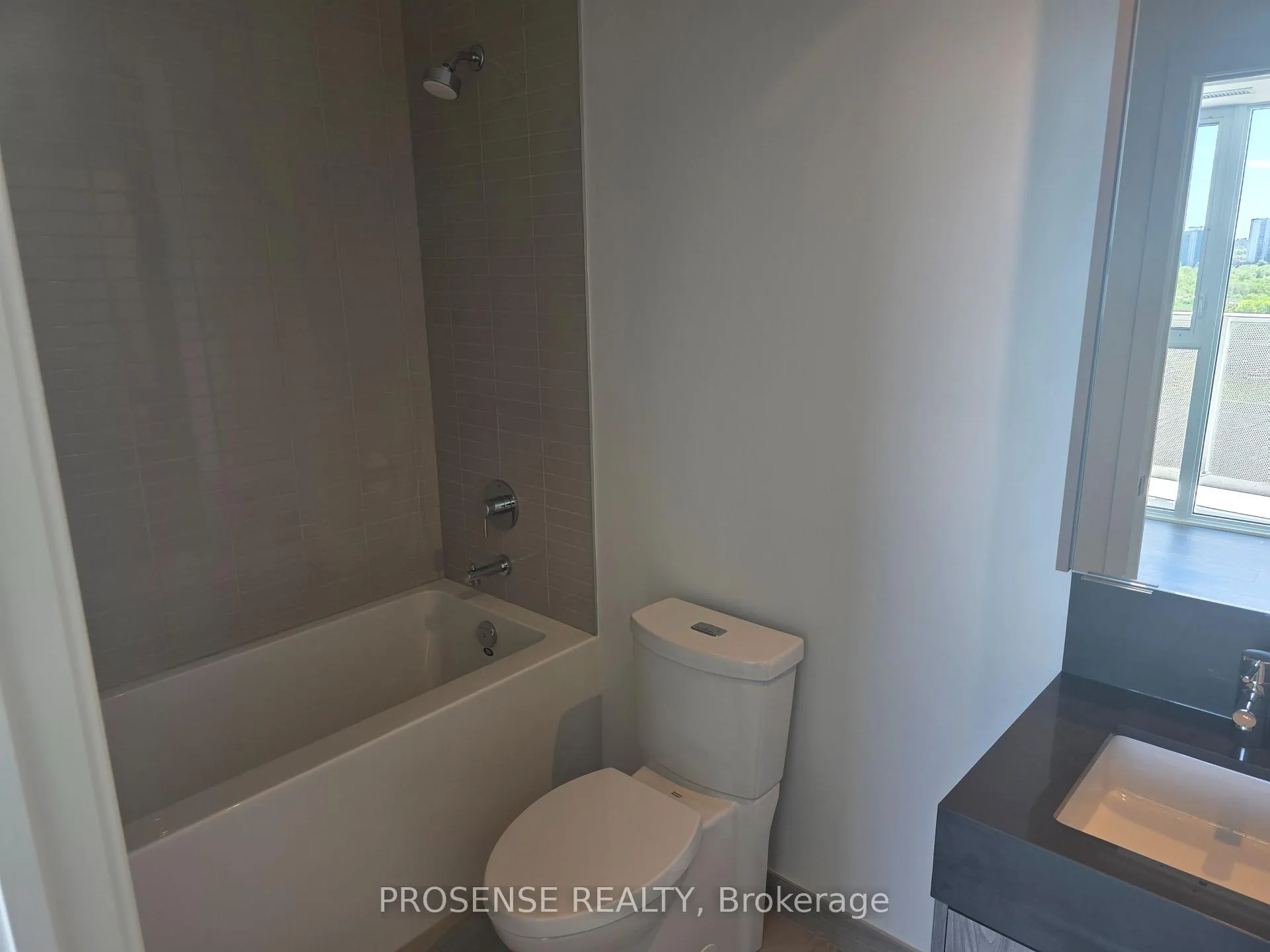 Photo 30 of Unit 704, 10 Flavelle Trail, Vaughan, Steeles West Industrial — HOMEH