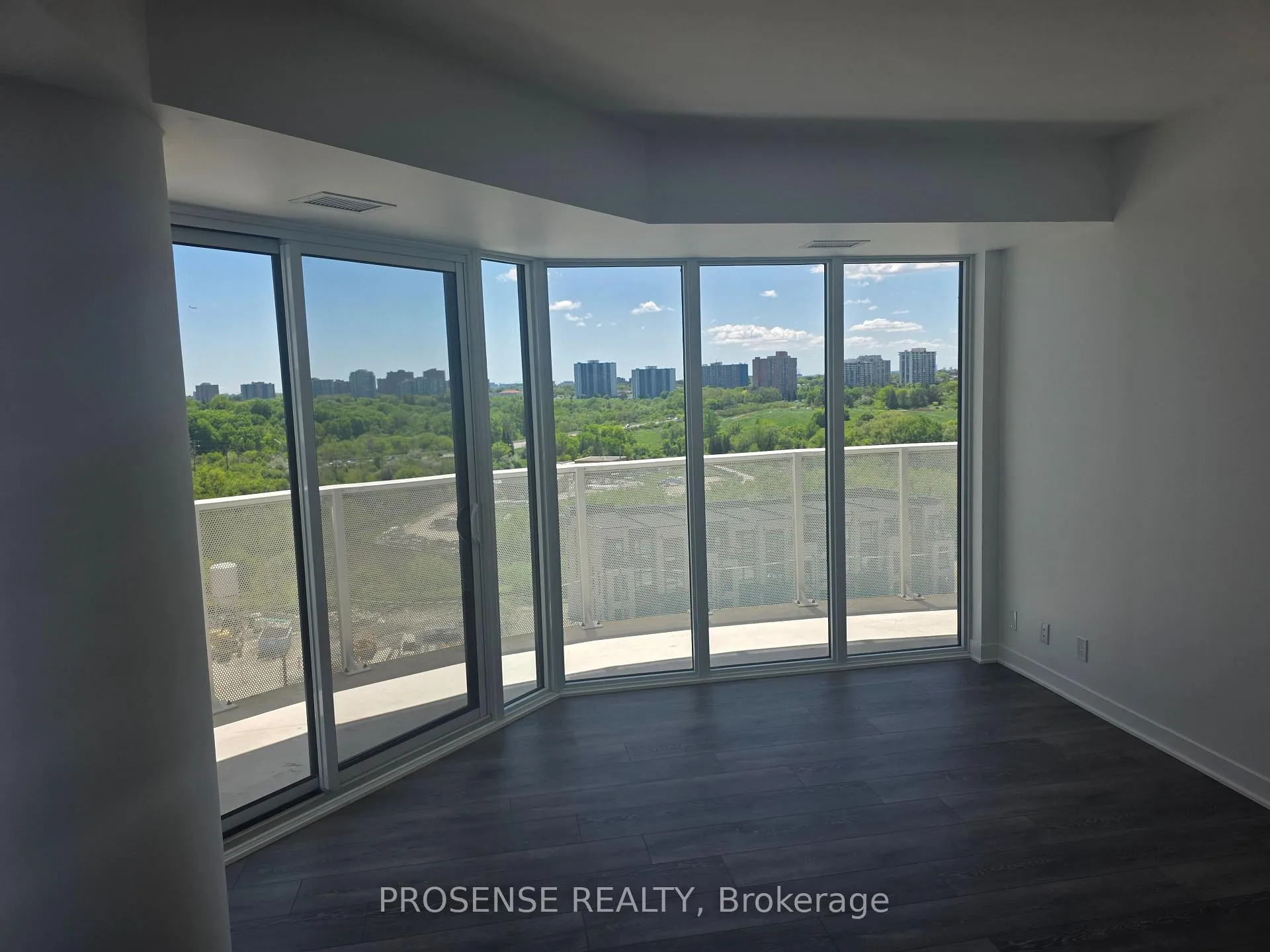 Photo 32 of Unit 704, 10 Flavelle Trail, Vaughan, Steeles West Industrial — HOMEH