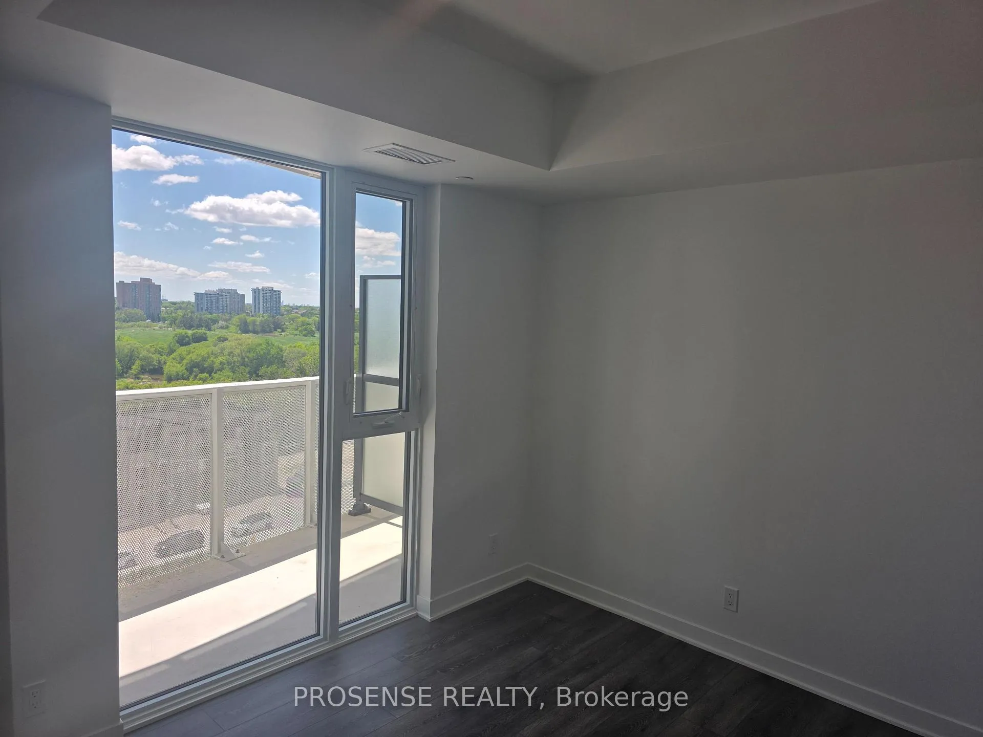 Photo 33 of Unit 704, 10 Flavelle Trail, Vaughan, Steeles West Industrial — HOMEH