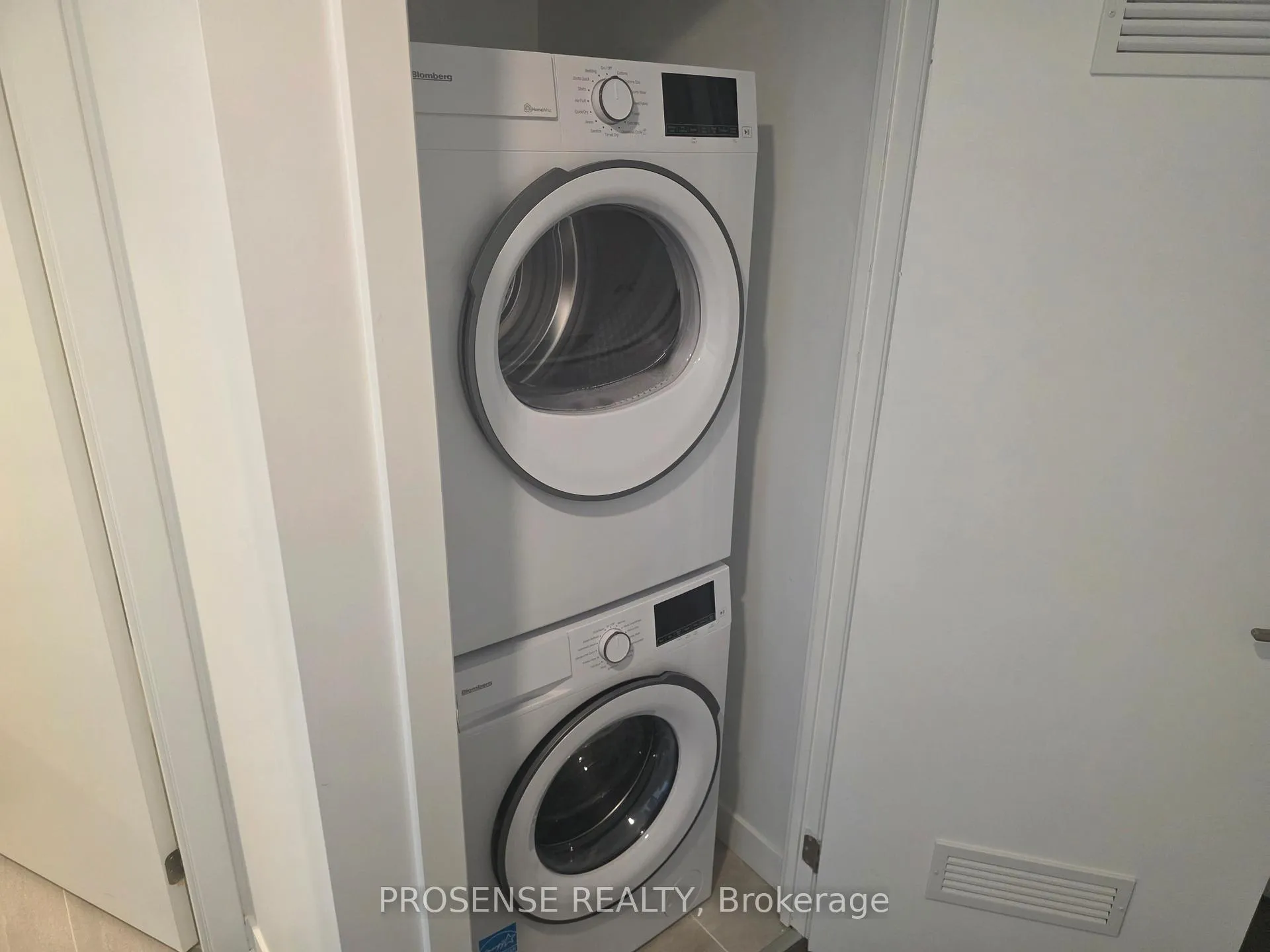 Photo 34 of Unit 704, 10 Flavelle Trail, Vaughan, Steeles West Industrial — HOMEH