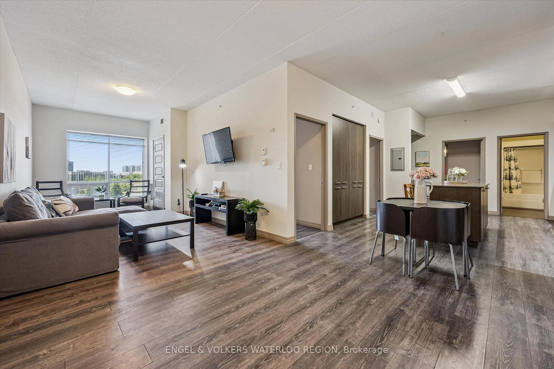 Photo 4 of Unit 1004, 8 Hickory Street W, Waterloo, Beechwood/University — HOMEH
