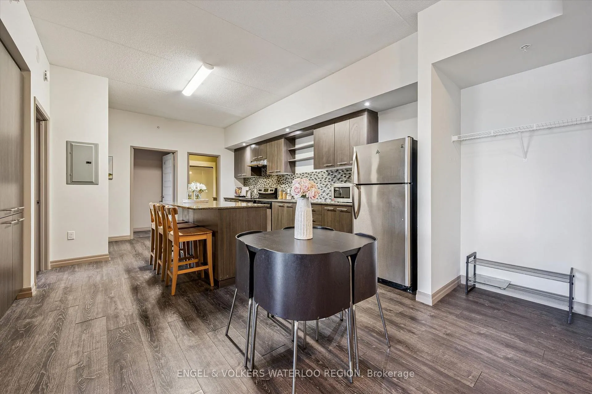 Photo 6 of Unit 1004, 8 Hickory Street W, Waterloo, Beechwood/University — HOMEH