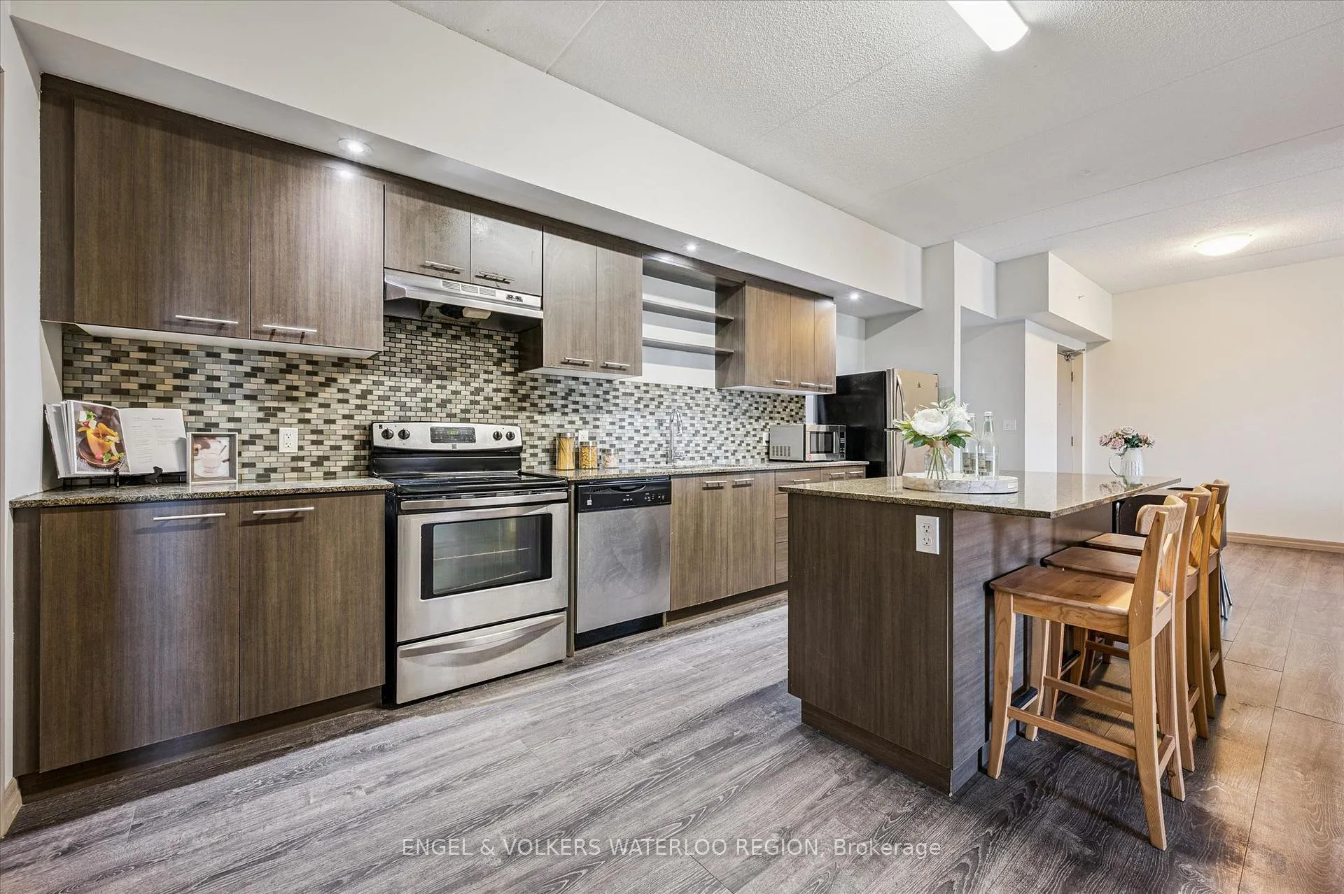 Photo 8 of Unit 1004, 8 Hickory Street W, Waterloo, Beechwood/University — HOMEH