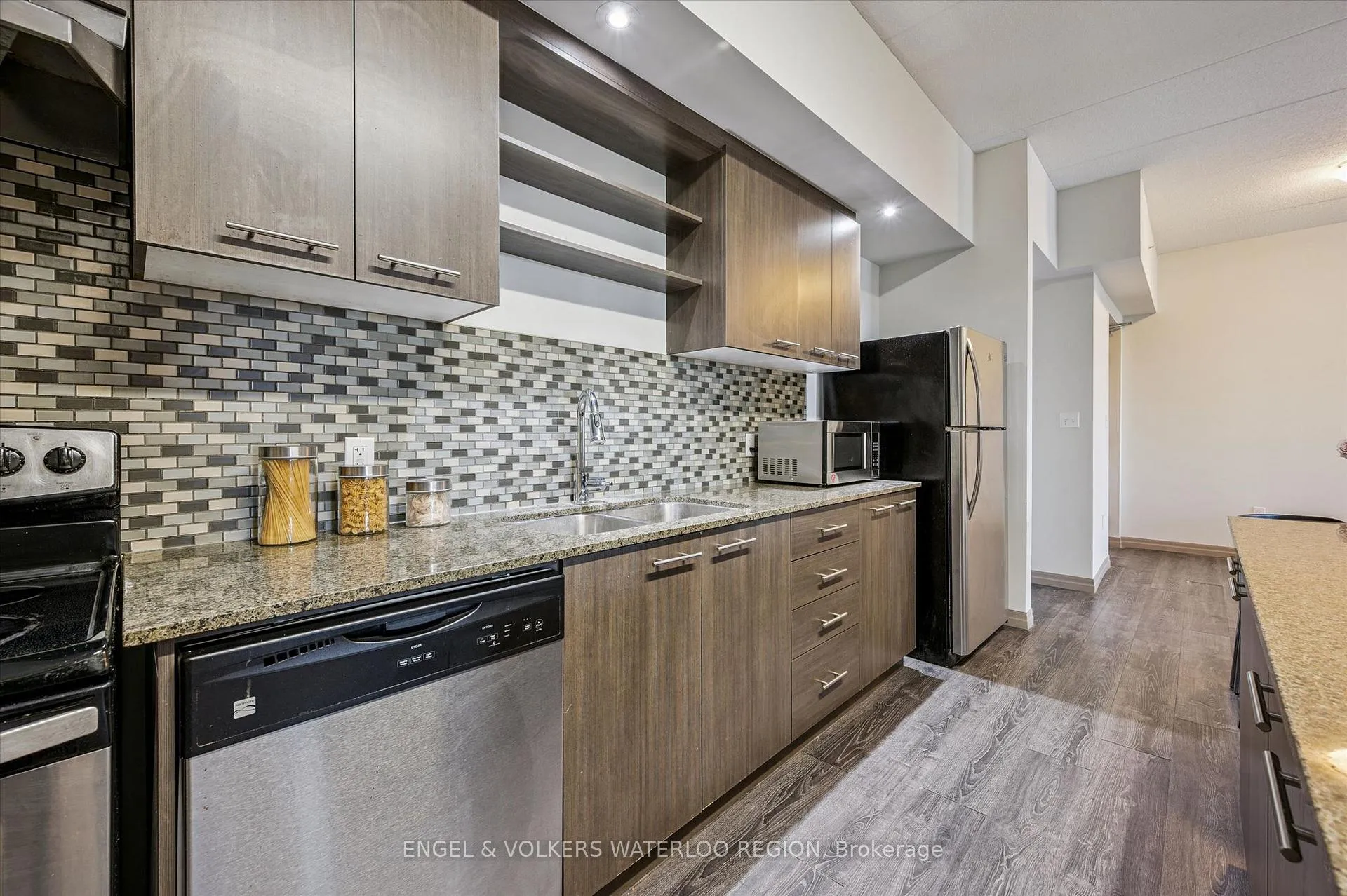 Photo 10 of Unit 1004, 8 Hickory Street W, Waterloo, Beechwood/University — HOMEH