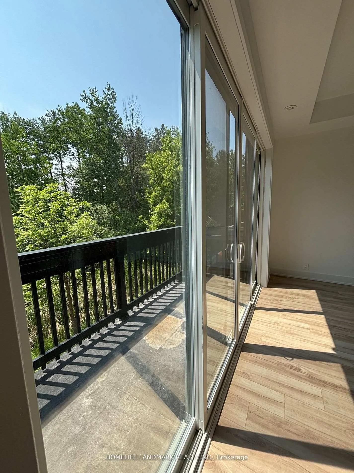 Photo 9 of 17 Chestnut Court, Aurora, Rural Aurora — HOMEH