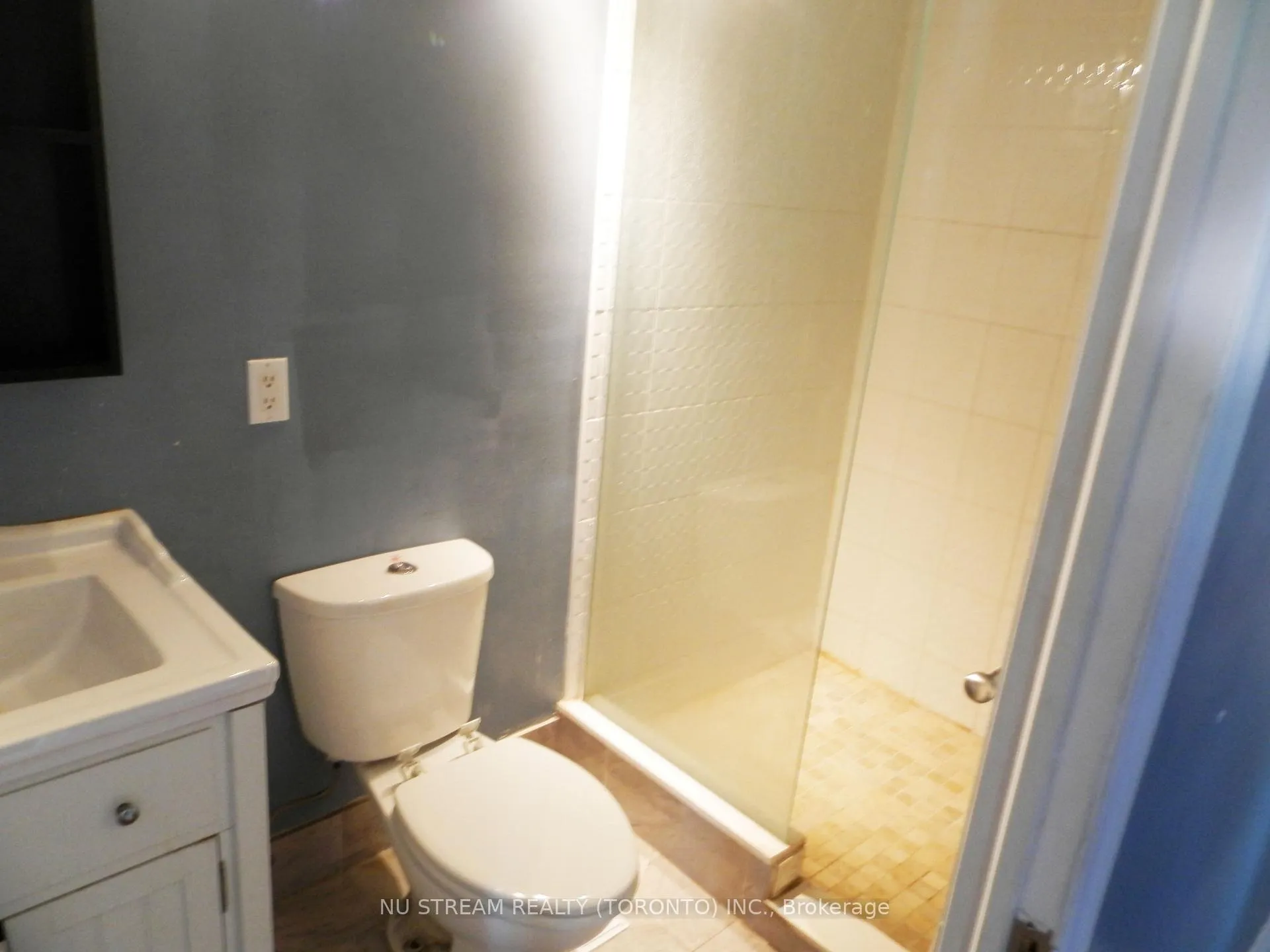 Photo 7 of 11 Dunbar Crescent, Markham, Milliken Mills East — HOMEH