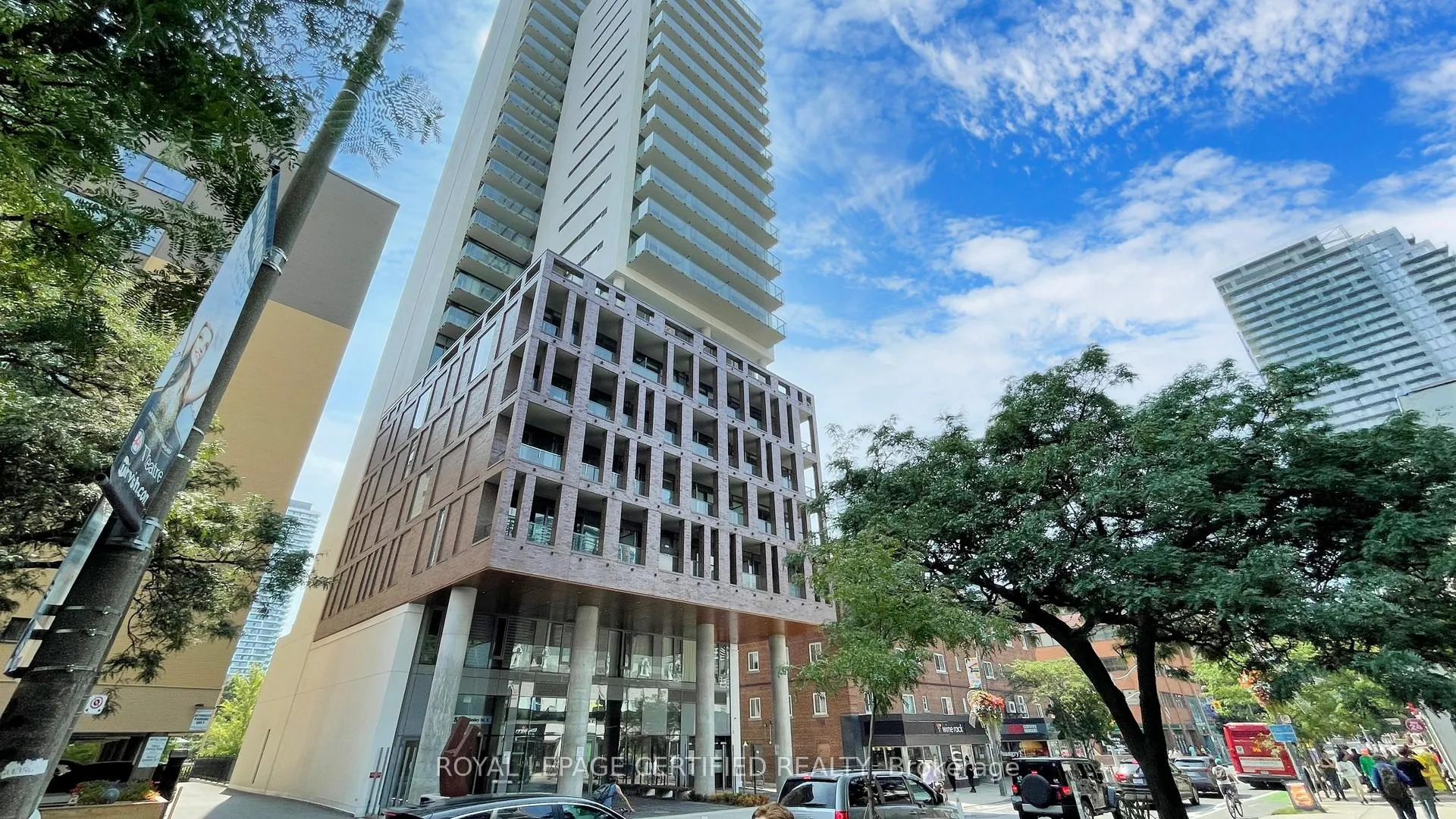 Photo of Unit P1-11, 81 Wellesley Street