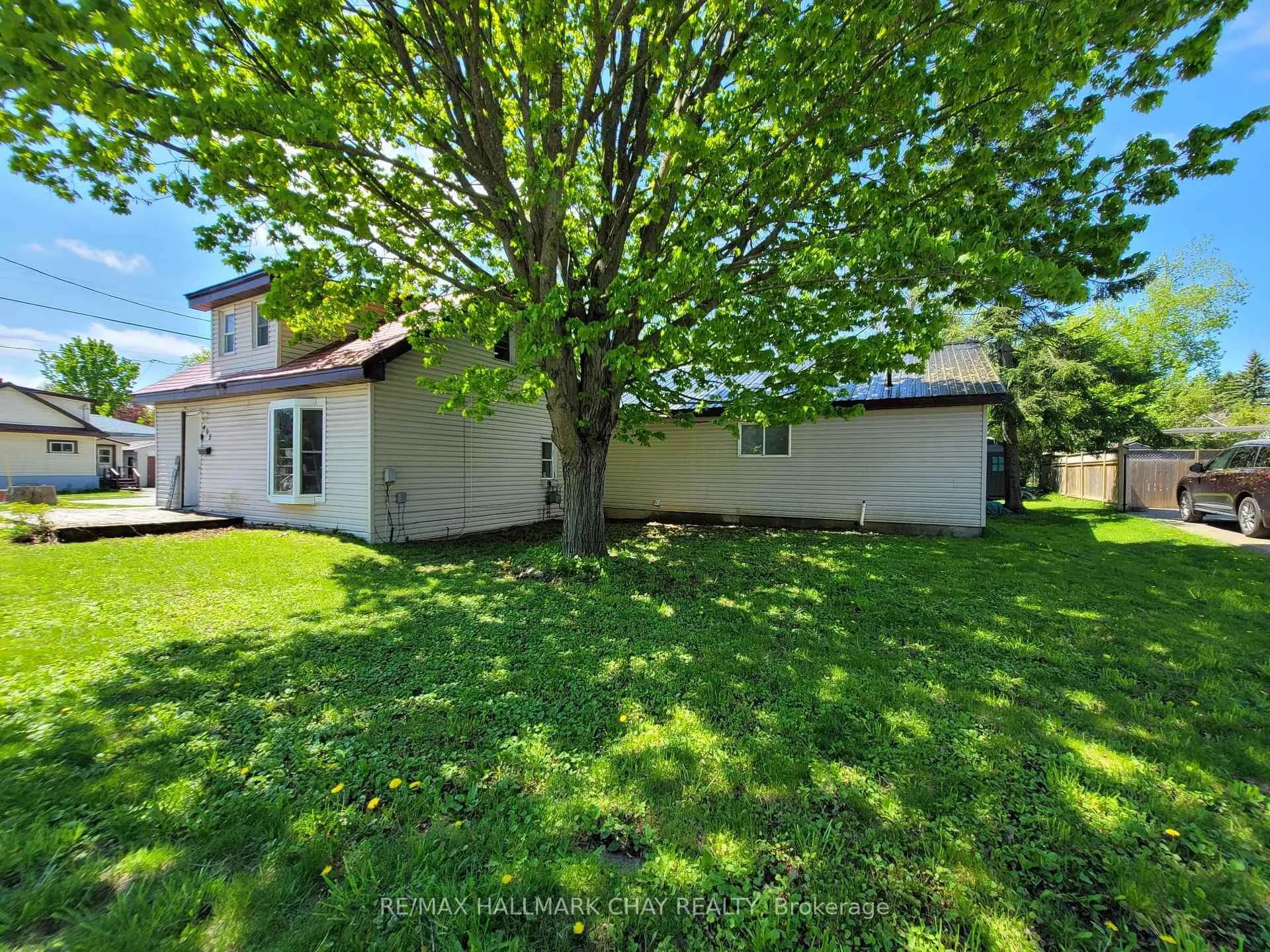 Photo 1 of 405 Forest Avenue S, Orillia — HOMEH