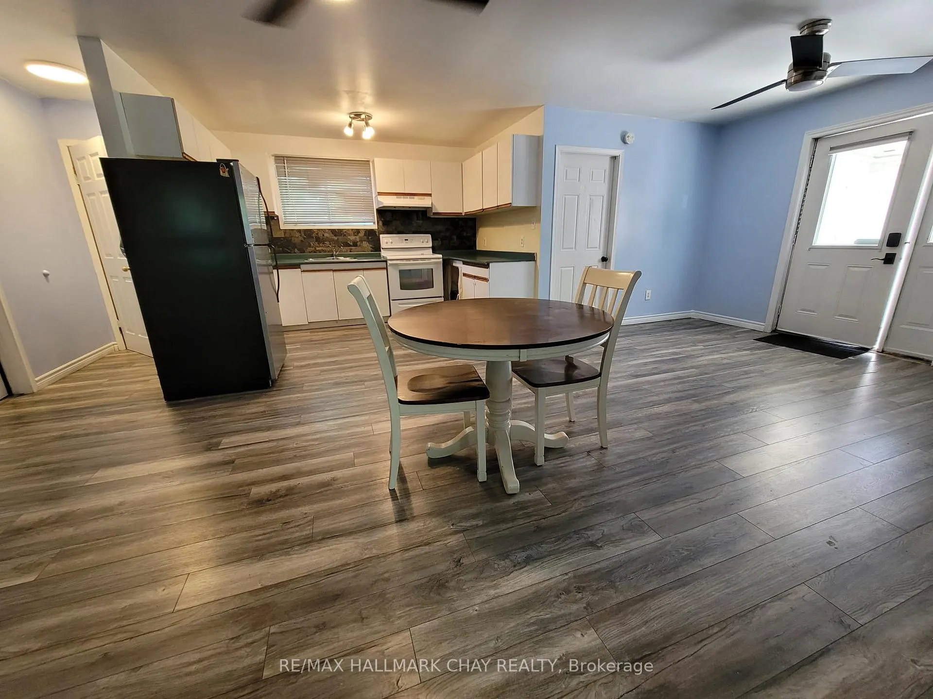 Photo 10 of 405 Forest Avenue S, Orillia — HOMEH