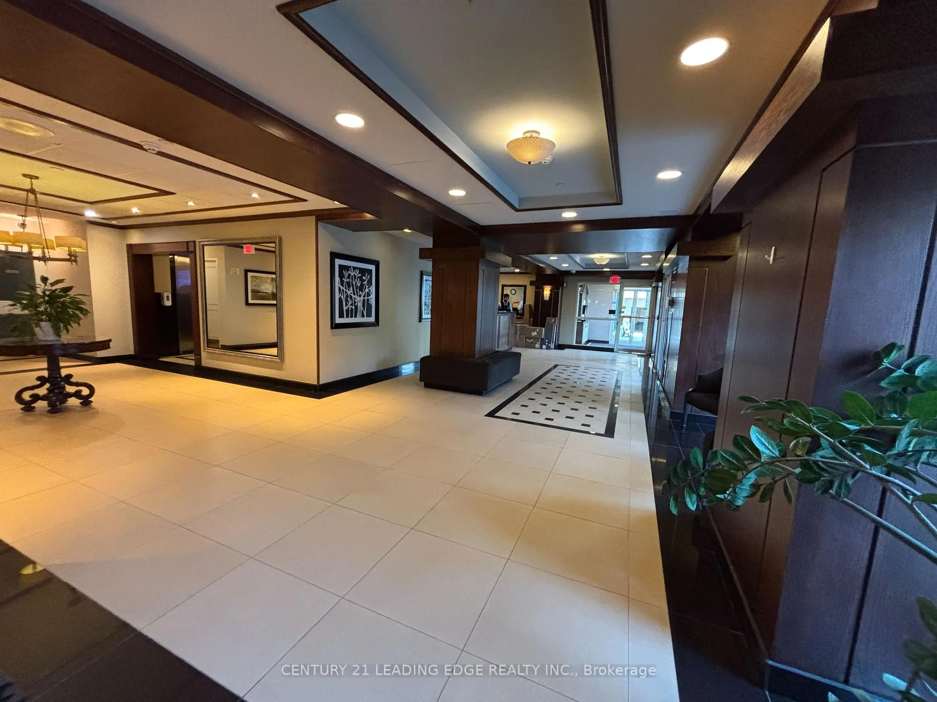 Photo 3 of Unit 405, 101 Subway Crescent, Etobicoke, Islington-City Centre West — HOMEH