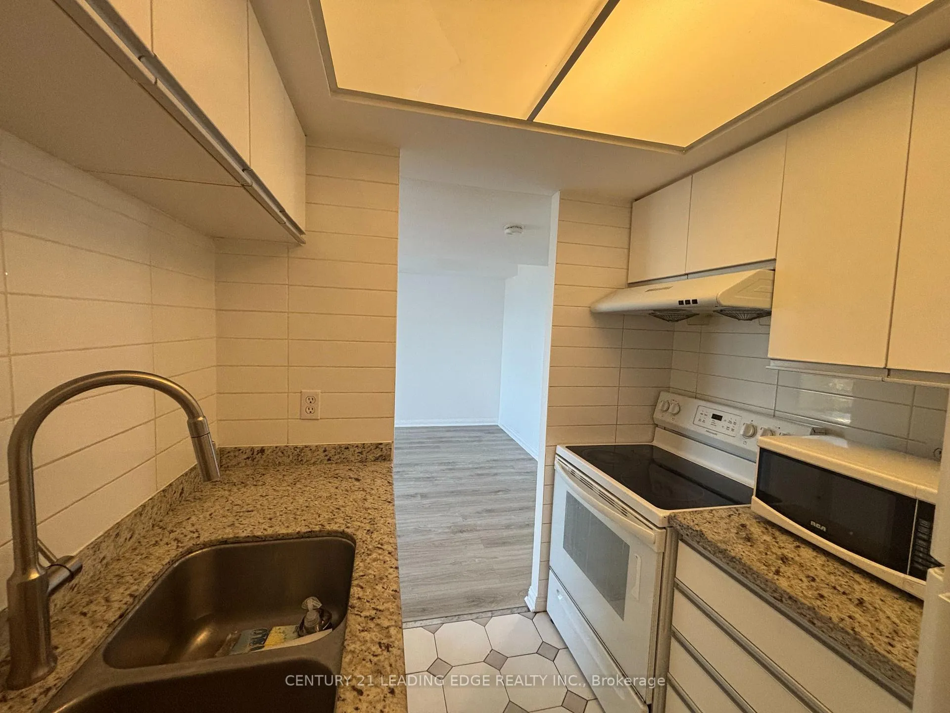 Photo 13 of Unit 405, 101 Subway Crescent, Etobicoke, Islington-City Centre West — HOMEH