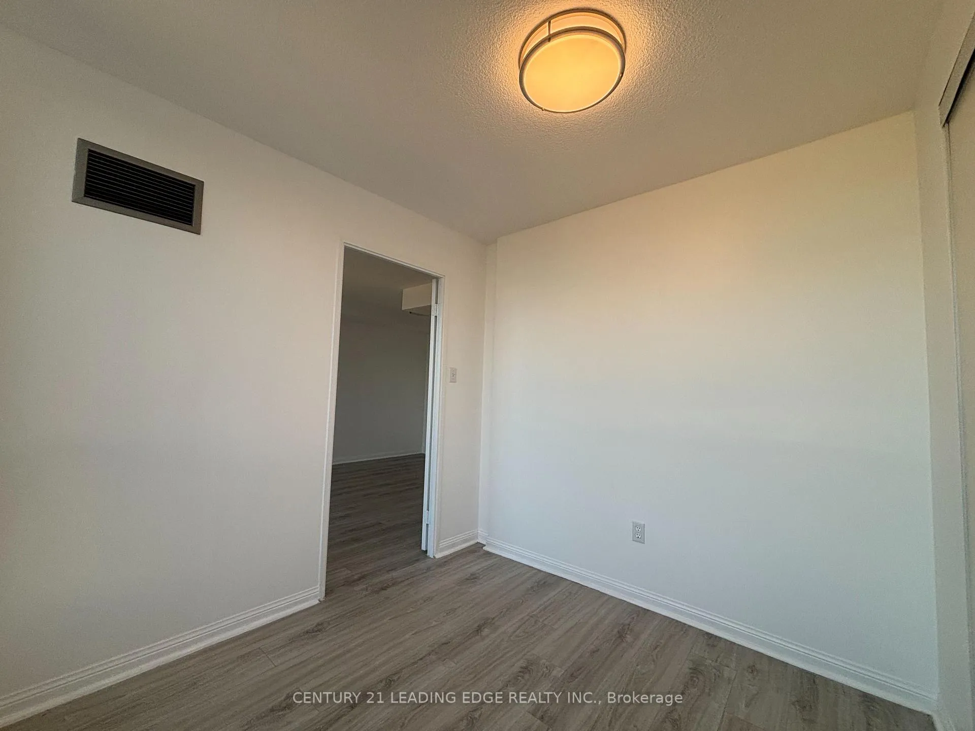Photo 16 of Unit 405, 101 Subway Crescent, Etobicoke, Islington-City Centre West — HOMEH