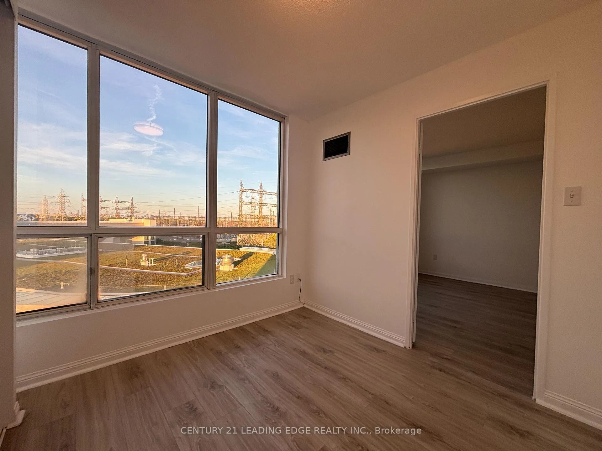 Photo 17 of Unit 405, 101 Subway Crescent, Etobicoke, Islington-City Centre West — HOMEH