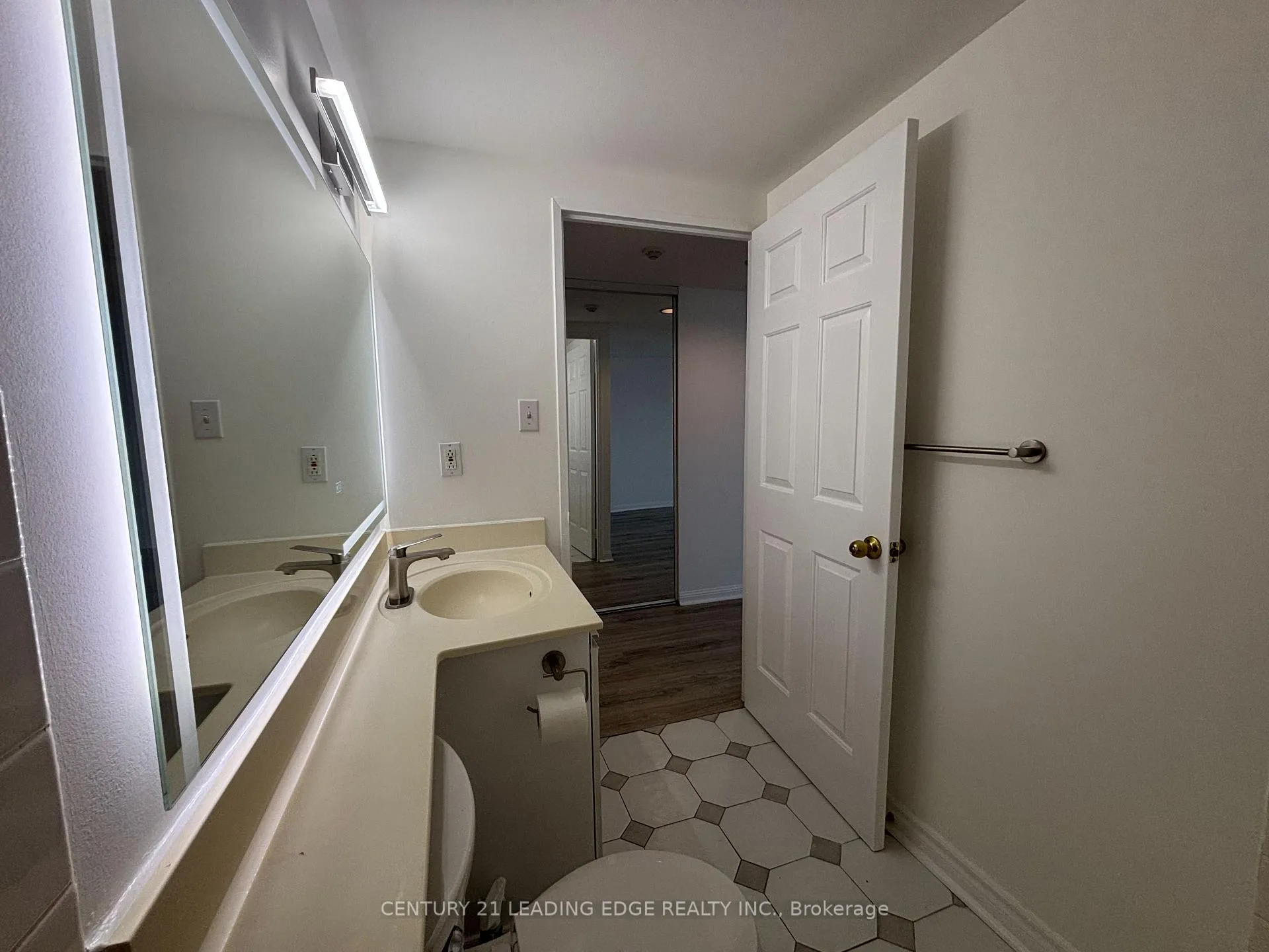Photo 20 of Unit 405, 101 Subway Crescent, Etobicoke, Islington-City Centre West — HOMEH