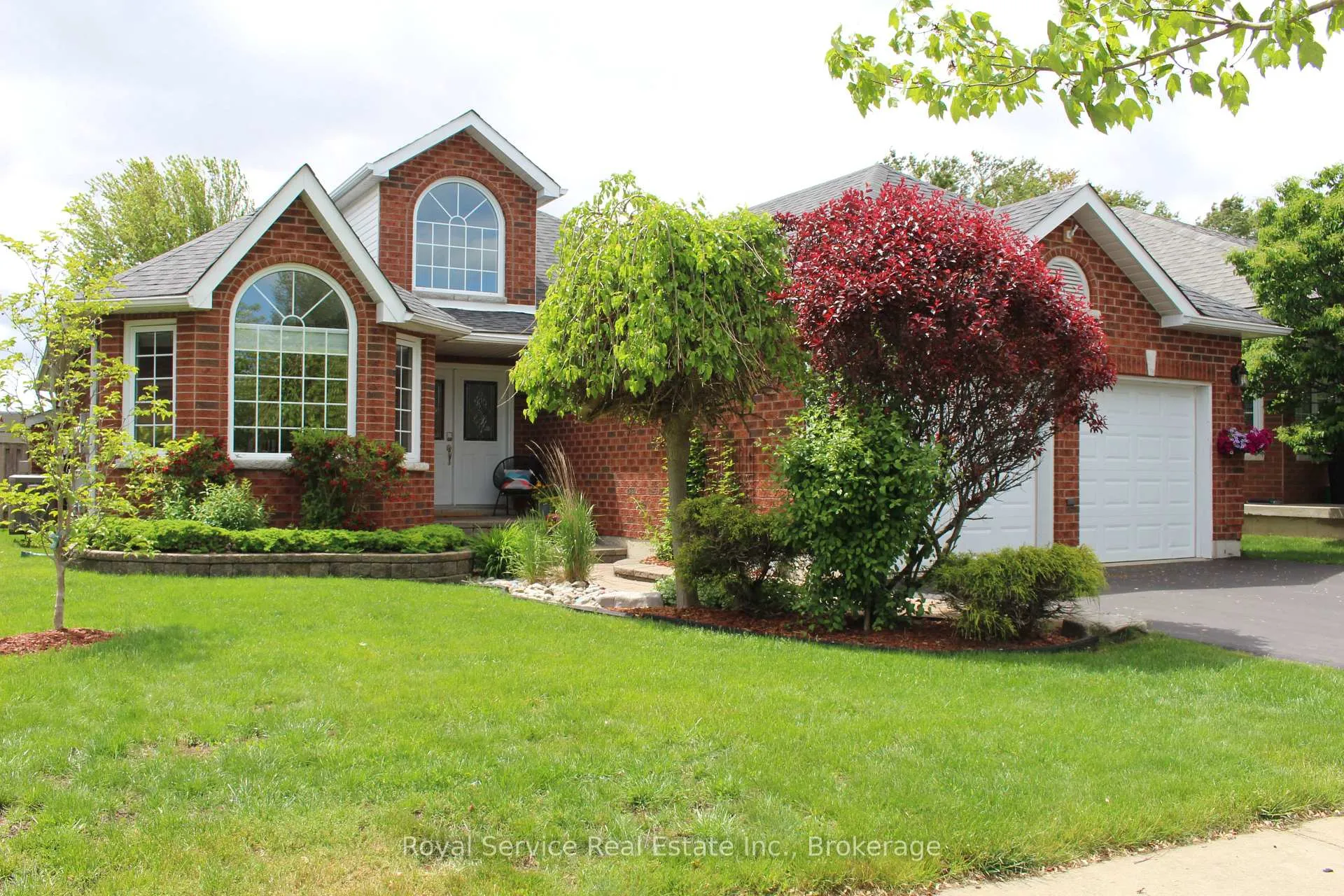 Photo 1 of 1031 Otto Drive, Cobourg — HOMEH